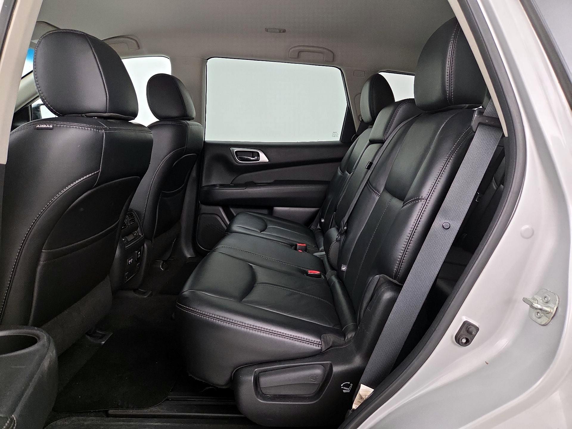 Thumbnail: 2017 Nissan Pathfinder - 19