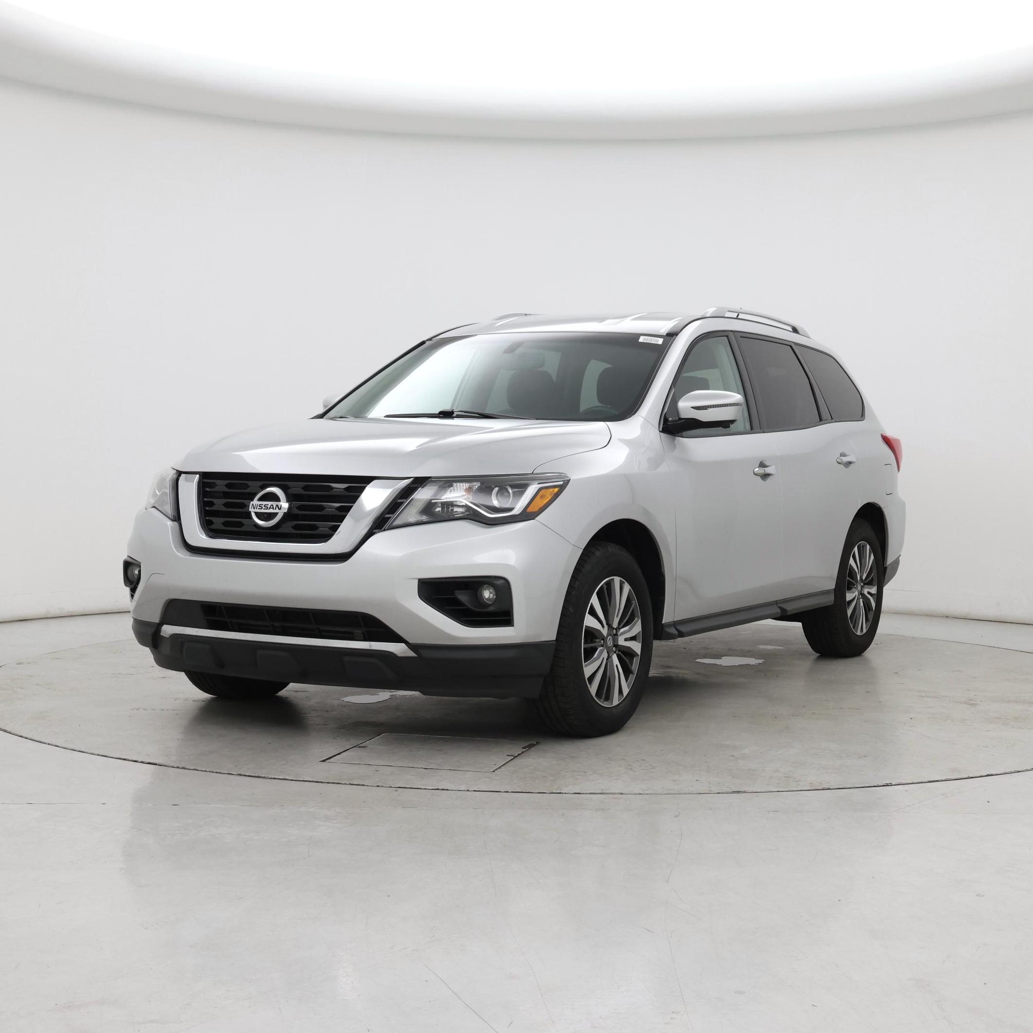 Thumbnail: 2017 Nissan Pathfinder - 4