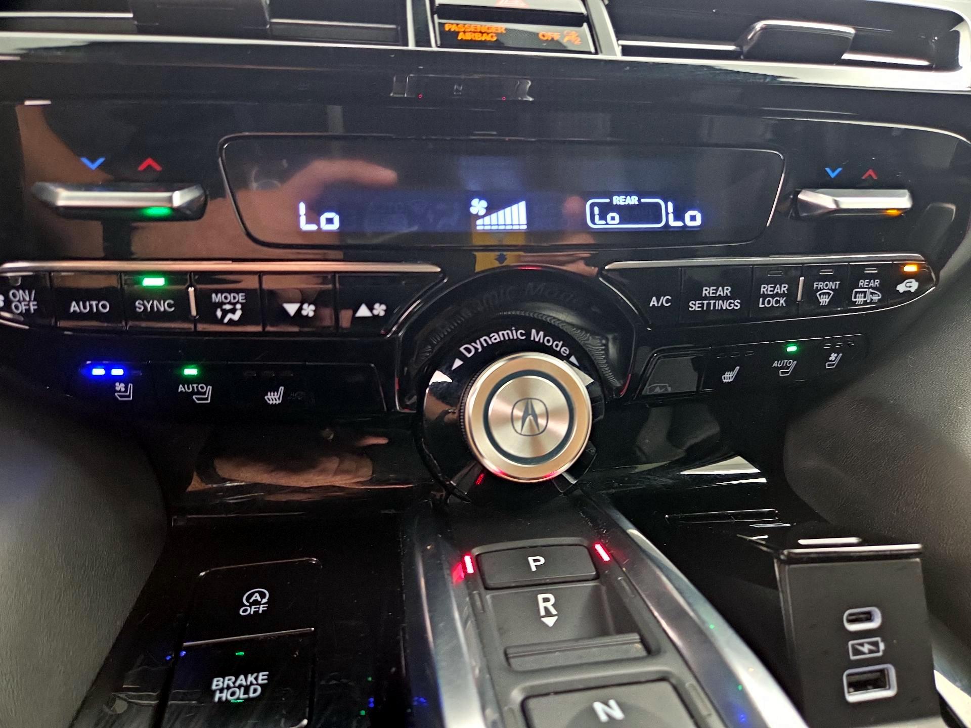 Thumbnail: 2022 Acura MDX - 17