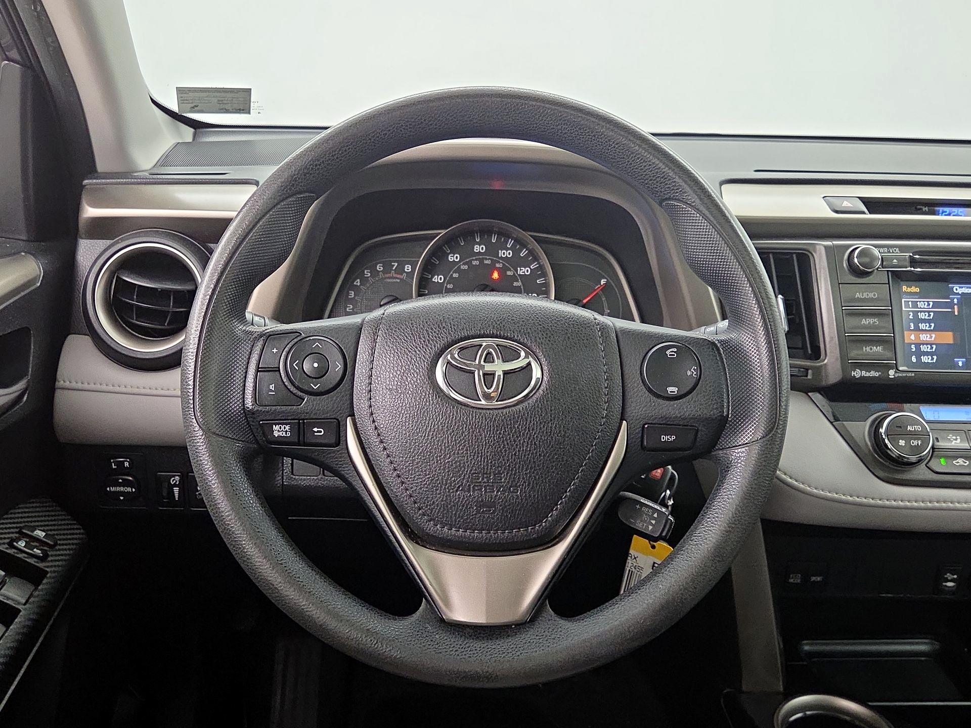 Thumbnail: 2014 Toyota RAV4 - 10