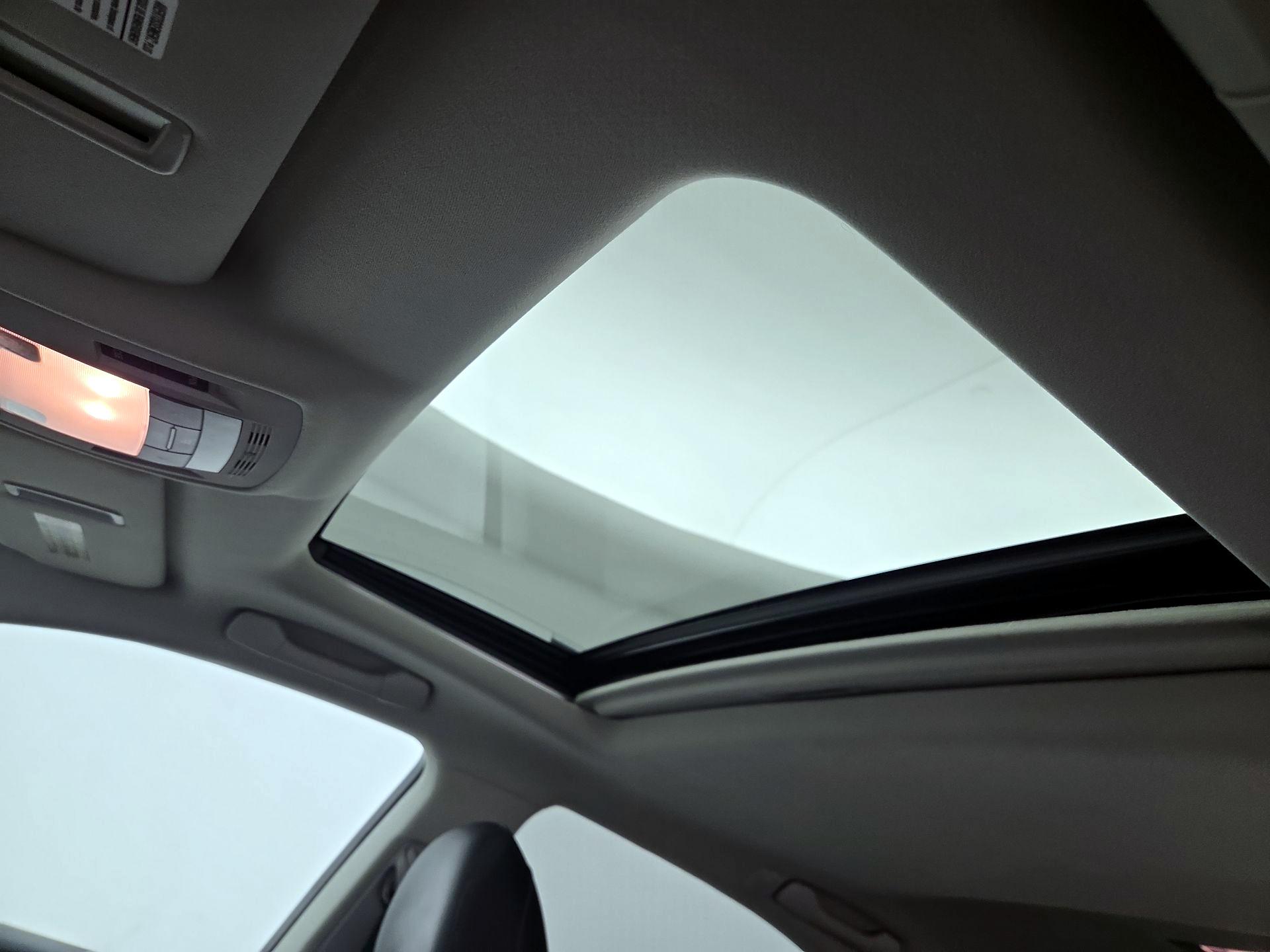 Thumbnail: 2015 Lexus RX - 19