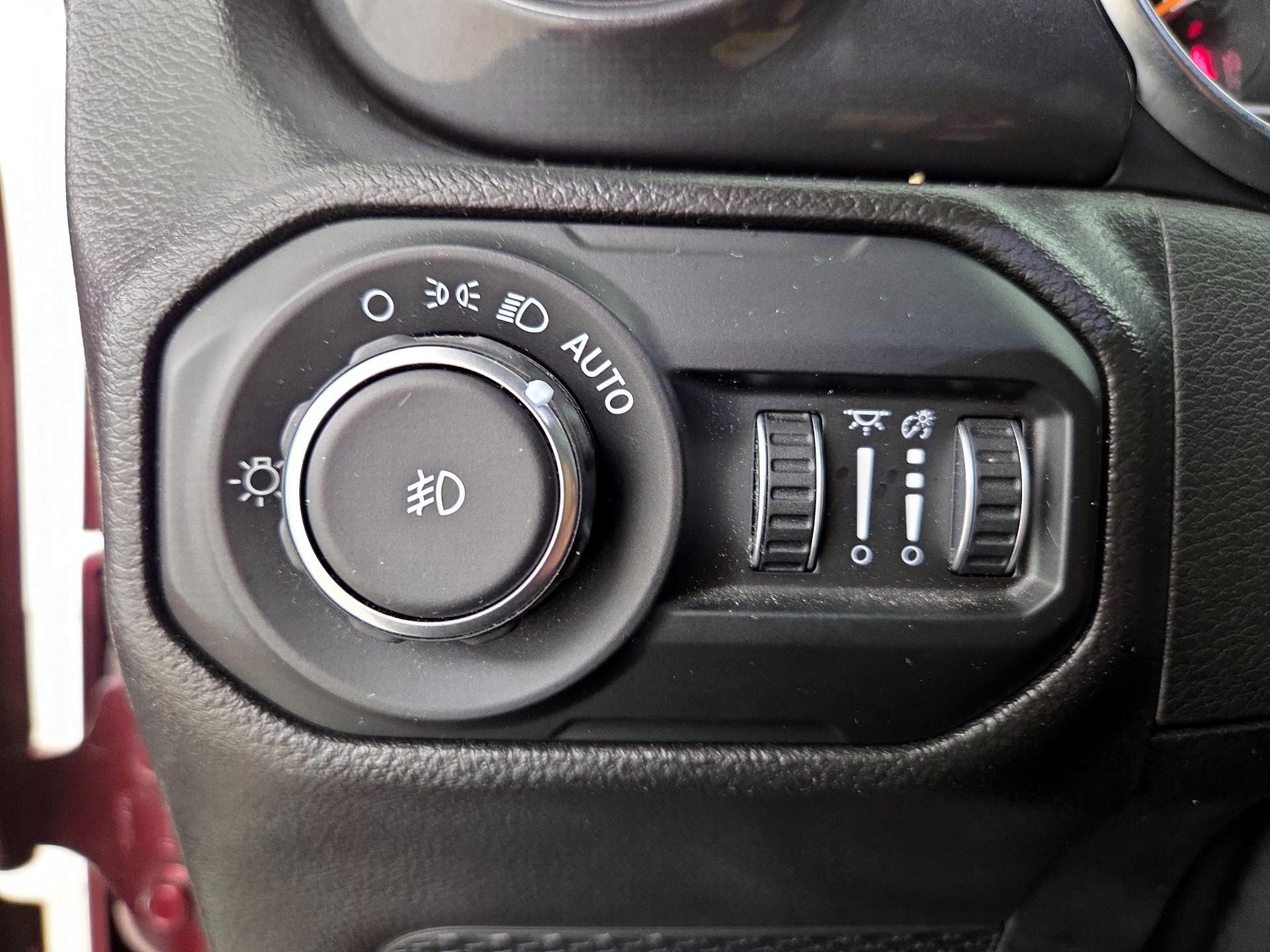 Thumbnail: 2021 Jeep Wrangler - 13