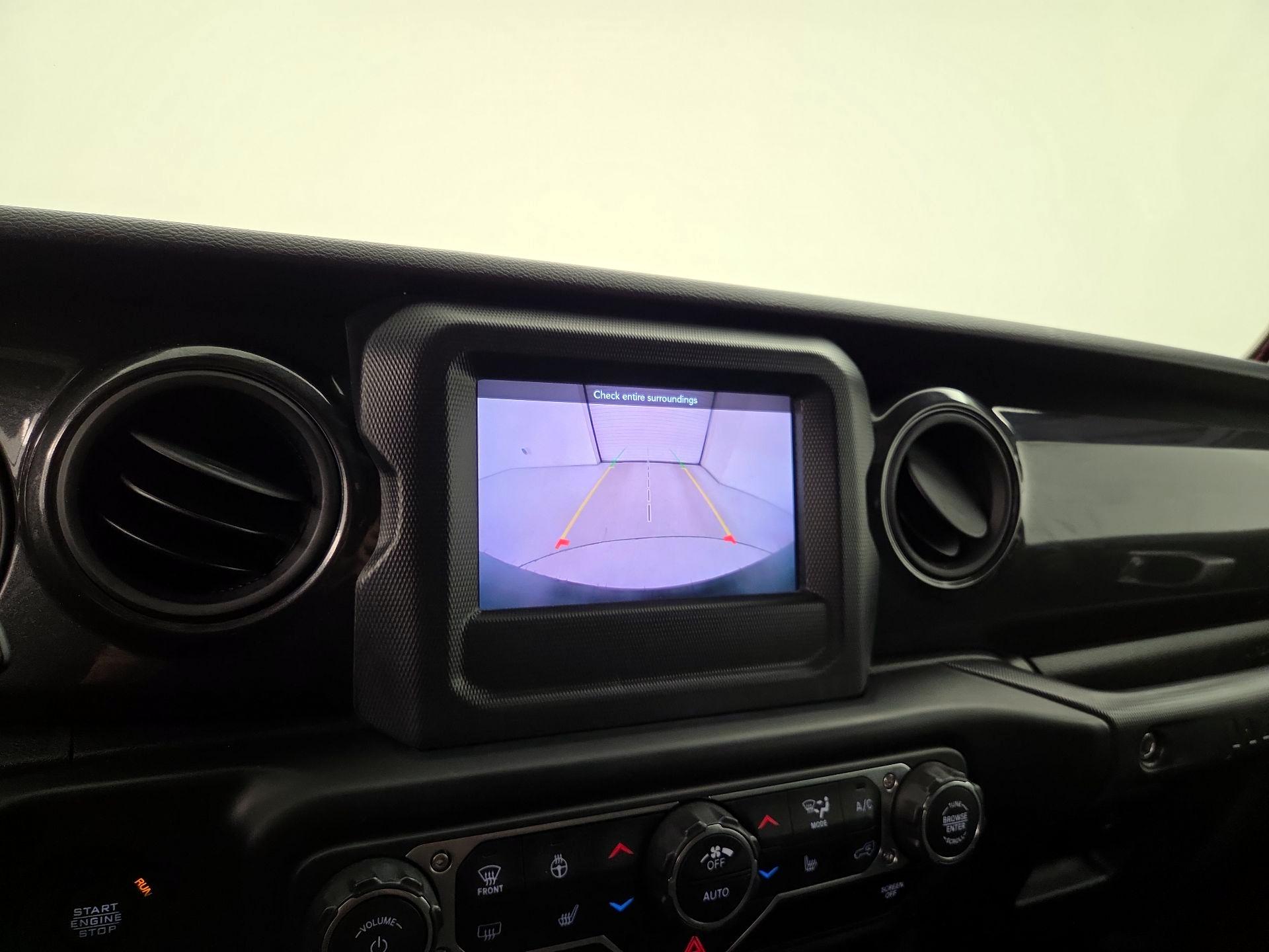 Thumbnail: 2021 Jeep Wrangler - 14