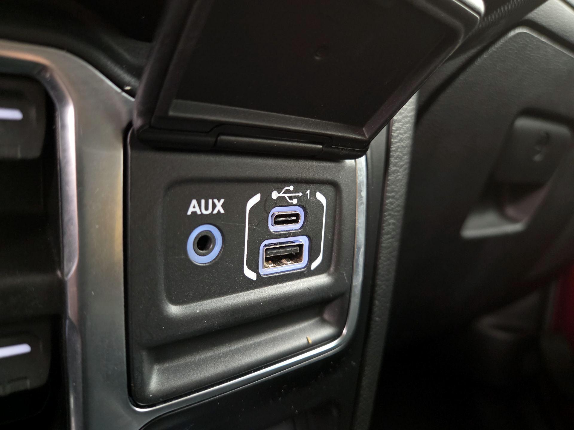 Thumbnail: 2021 Jeep Wrangler - 18