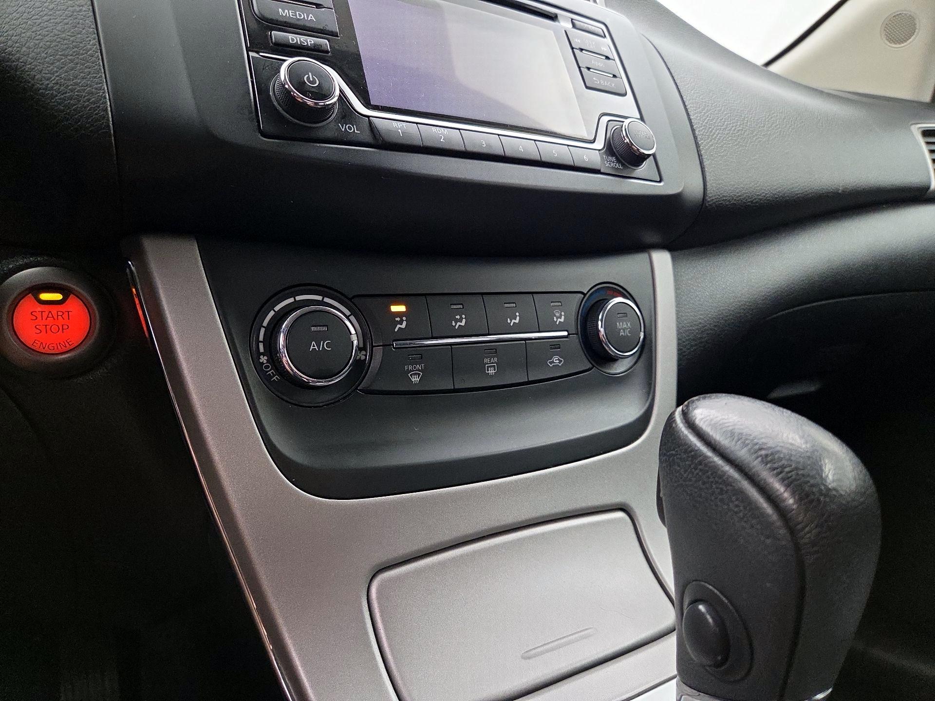 Thumbnail: 2015 Nissan Sentra - 14