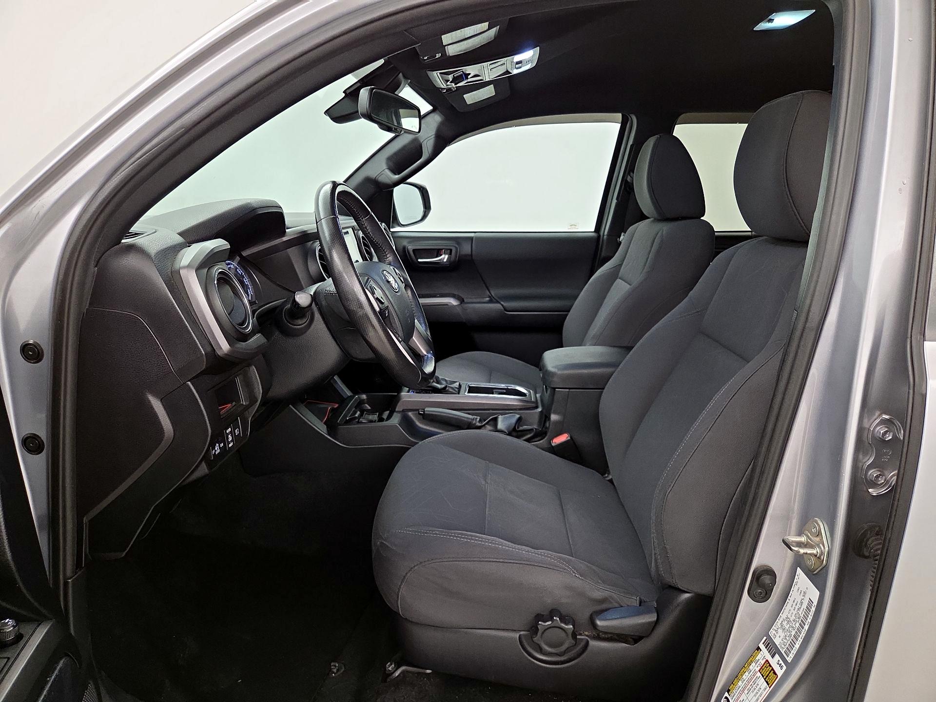 Thumbnail: 2019 Toyota Tacoma - 11