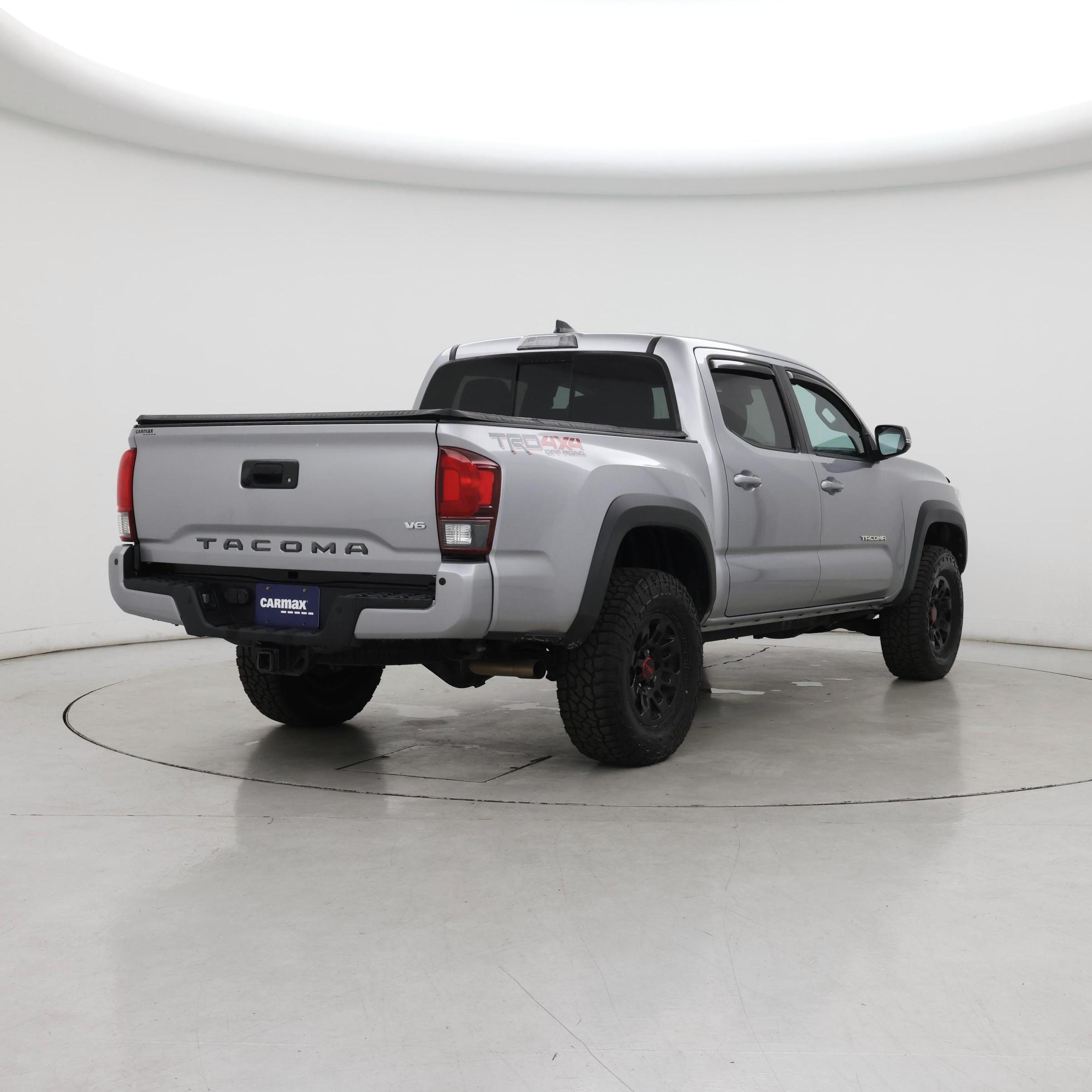 Thumbnail: 2019 Toyota Tacoma - 8