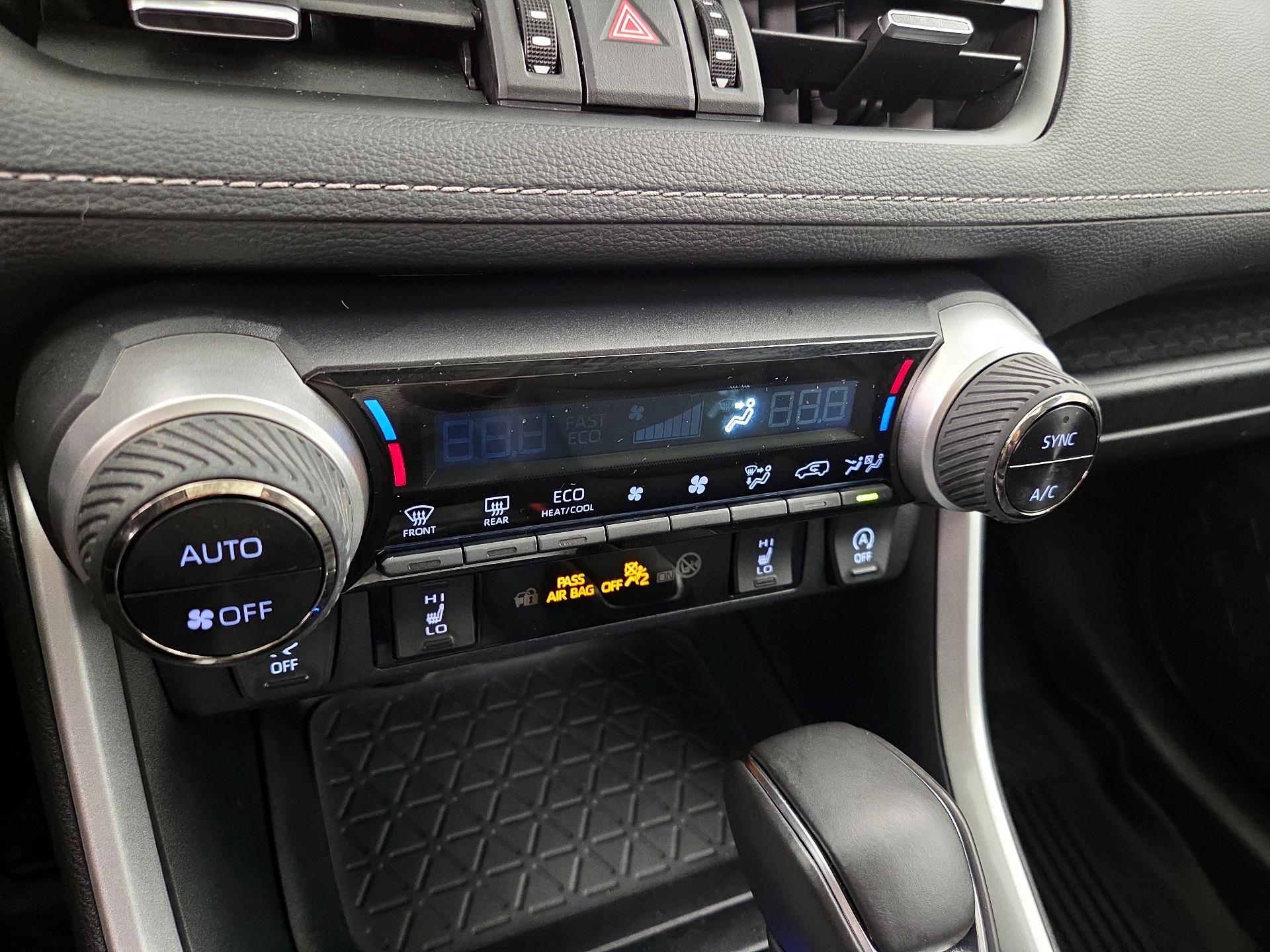 Thumbnail: 2024 Toyota RAV4 - 16