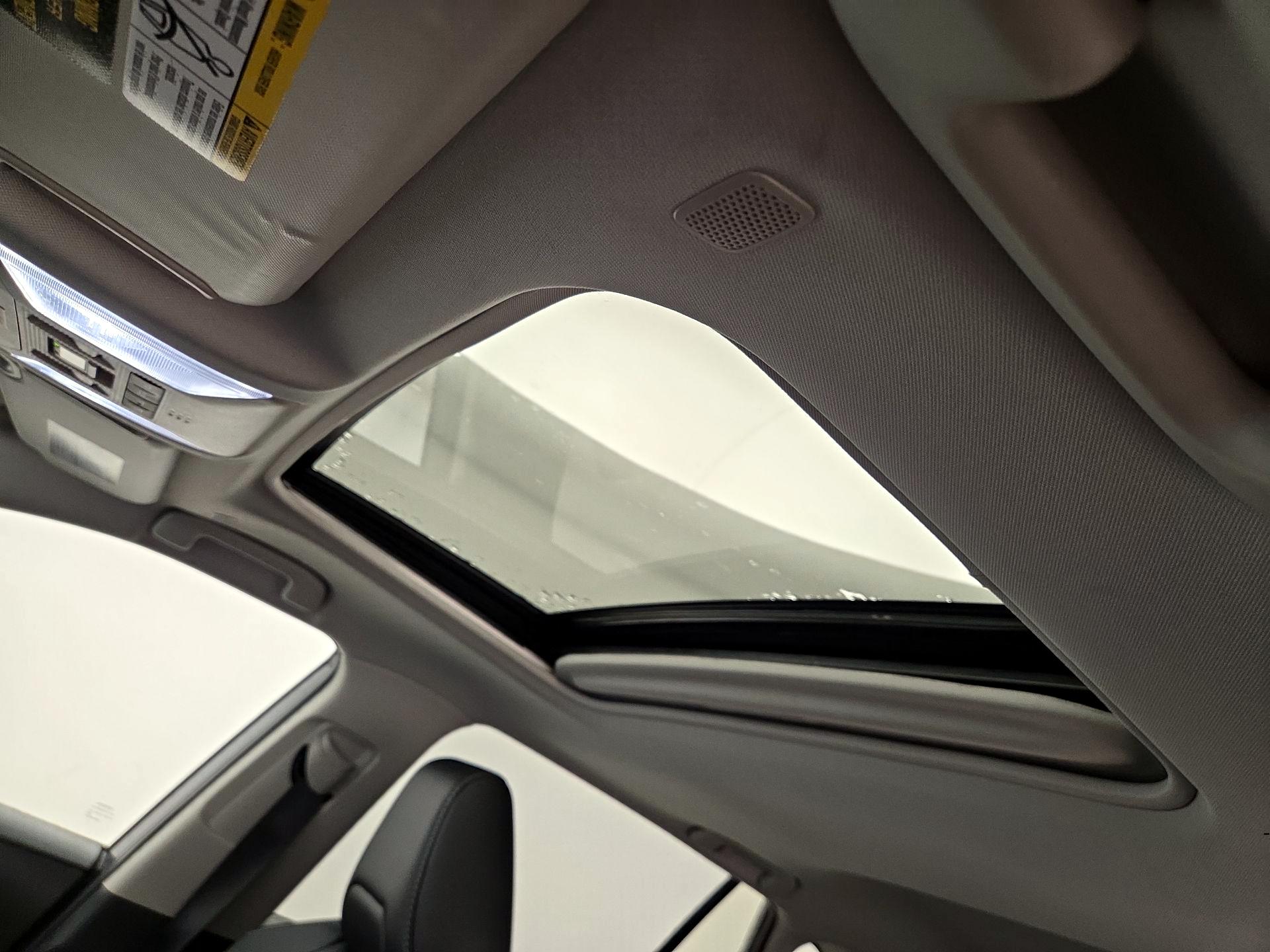 Thumbnail: 2024 Toyota RAV4 - 19