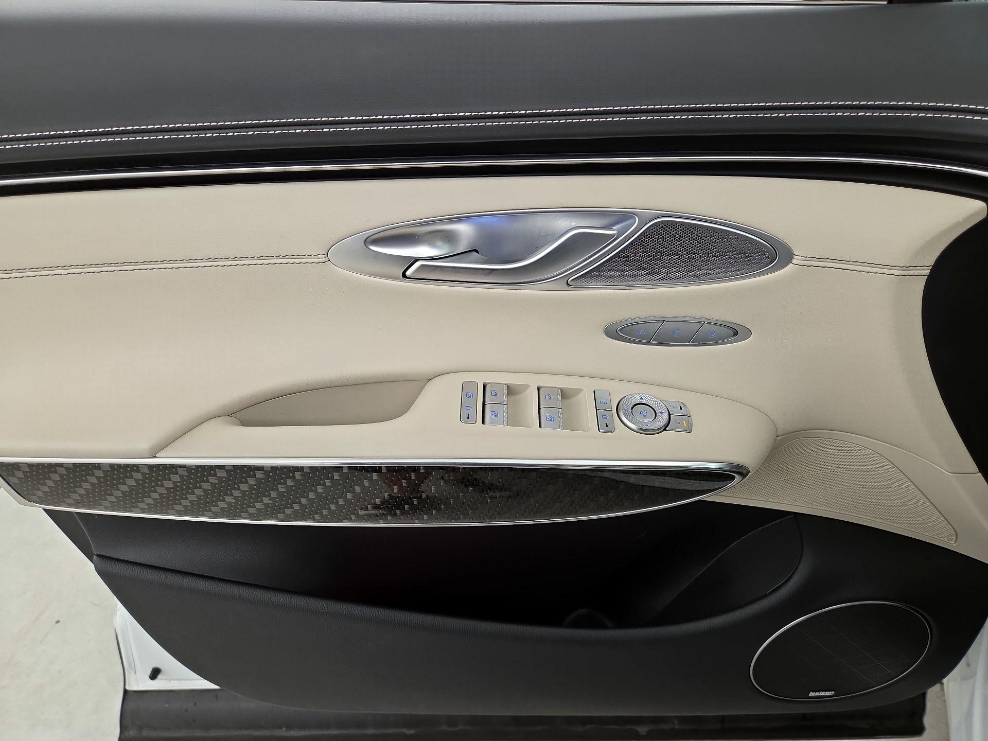 Thumbnail: 2025 Genesis GV70 - 12