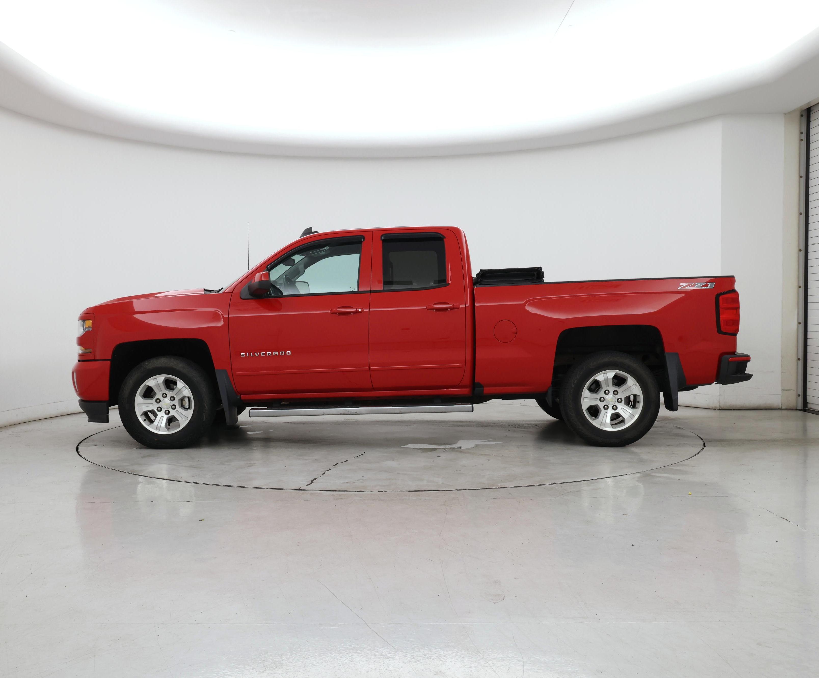 Thumbnail: 2017 Chevrolet Silverado 1500 - 3