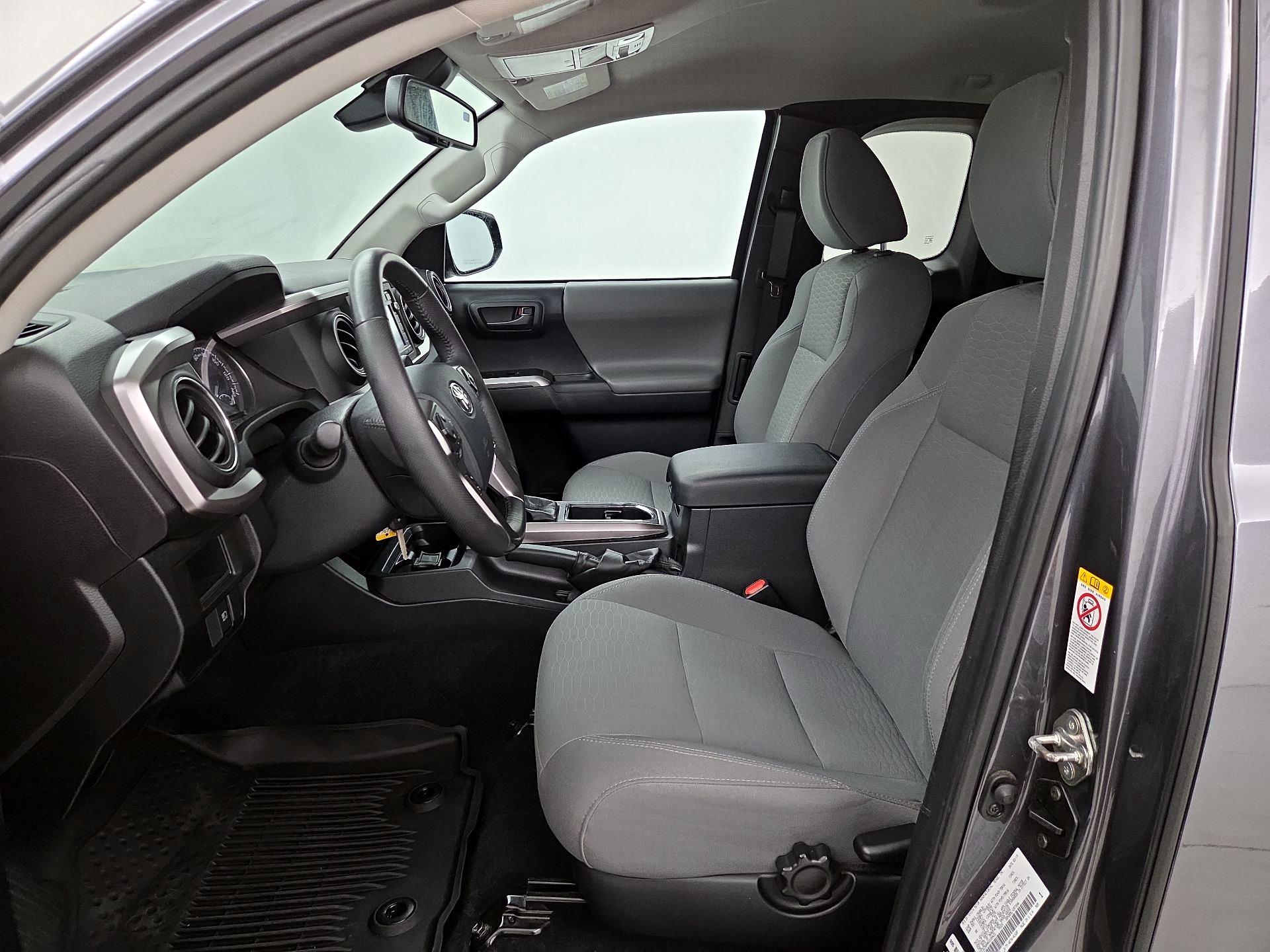 Thumbnail: 2019 Toyota Tacoma - 11