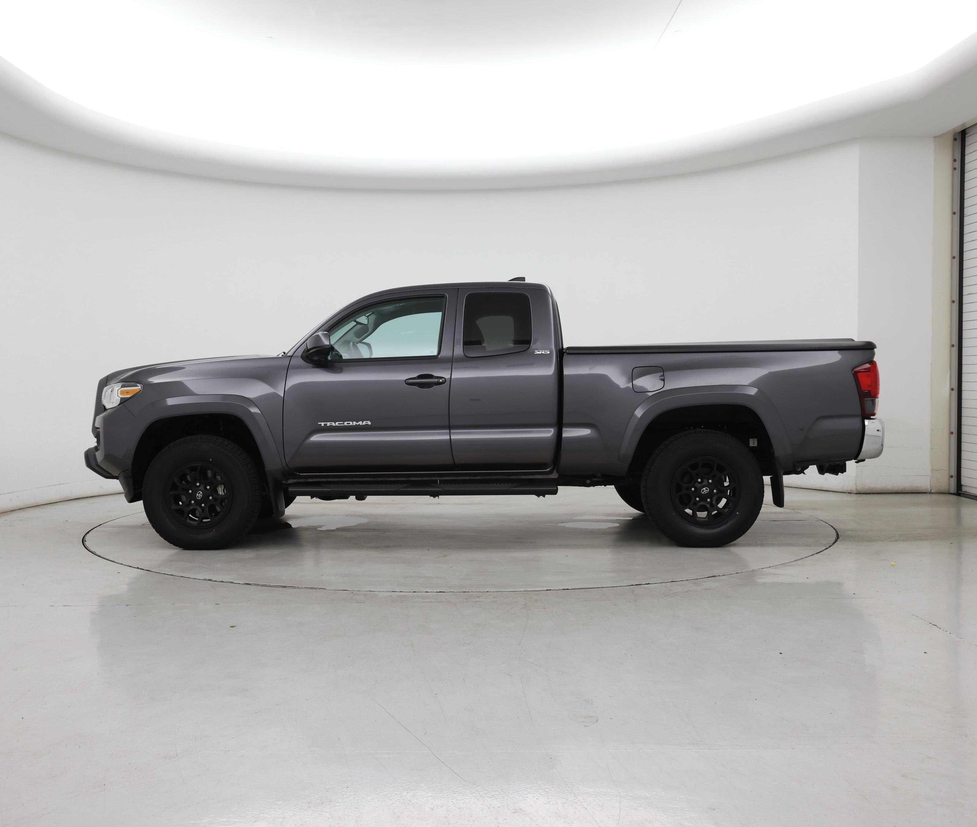 Thumbnail: 2019 Toyota Tacoma - 3