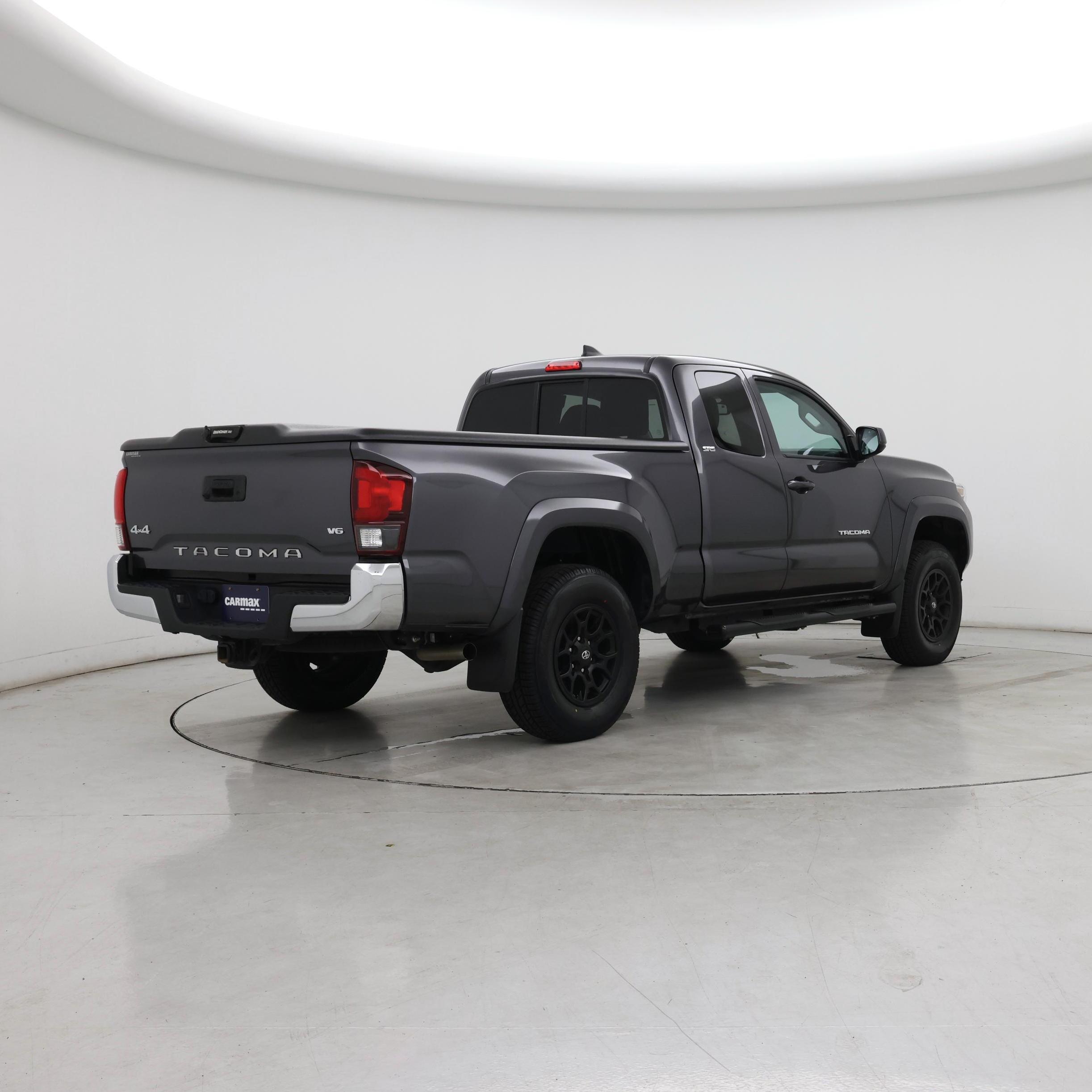 Thumbnail: 2019 Toyota Tacoma - 8