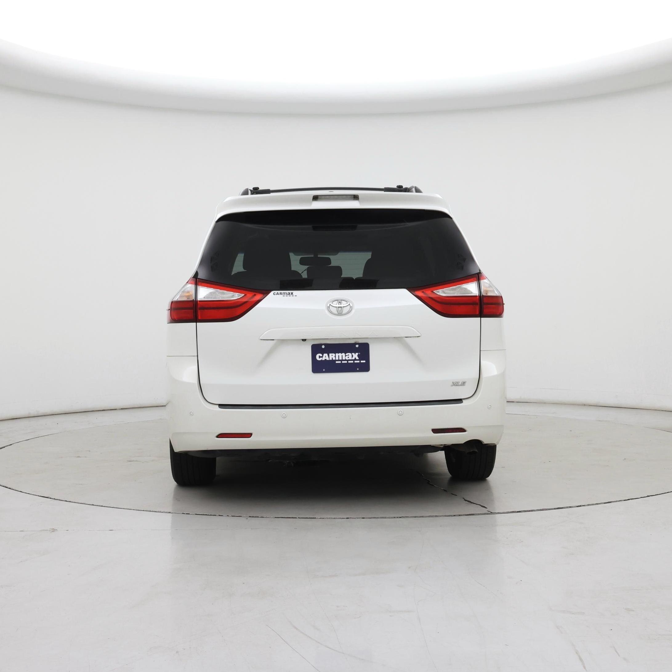 Thumbnail: 2016 Toyota Sienna - 6