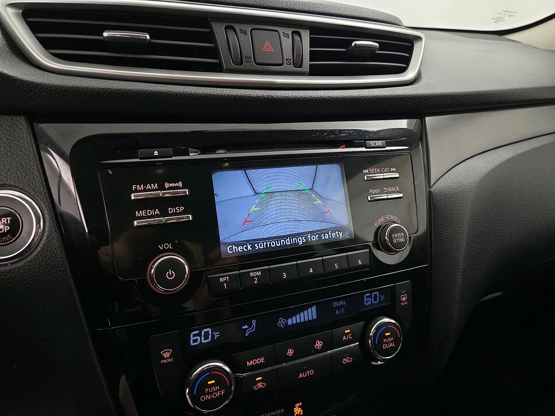 Thumbnail: 2015 Nissan Rogue - 14