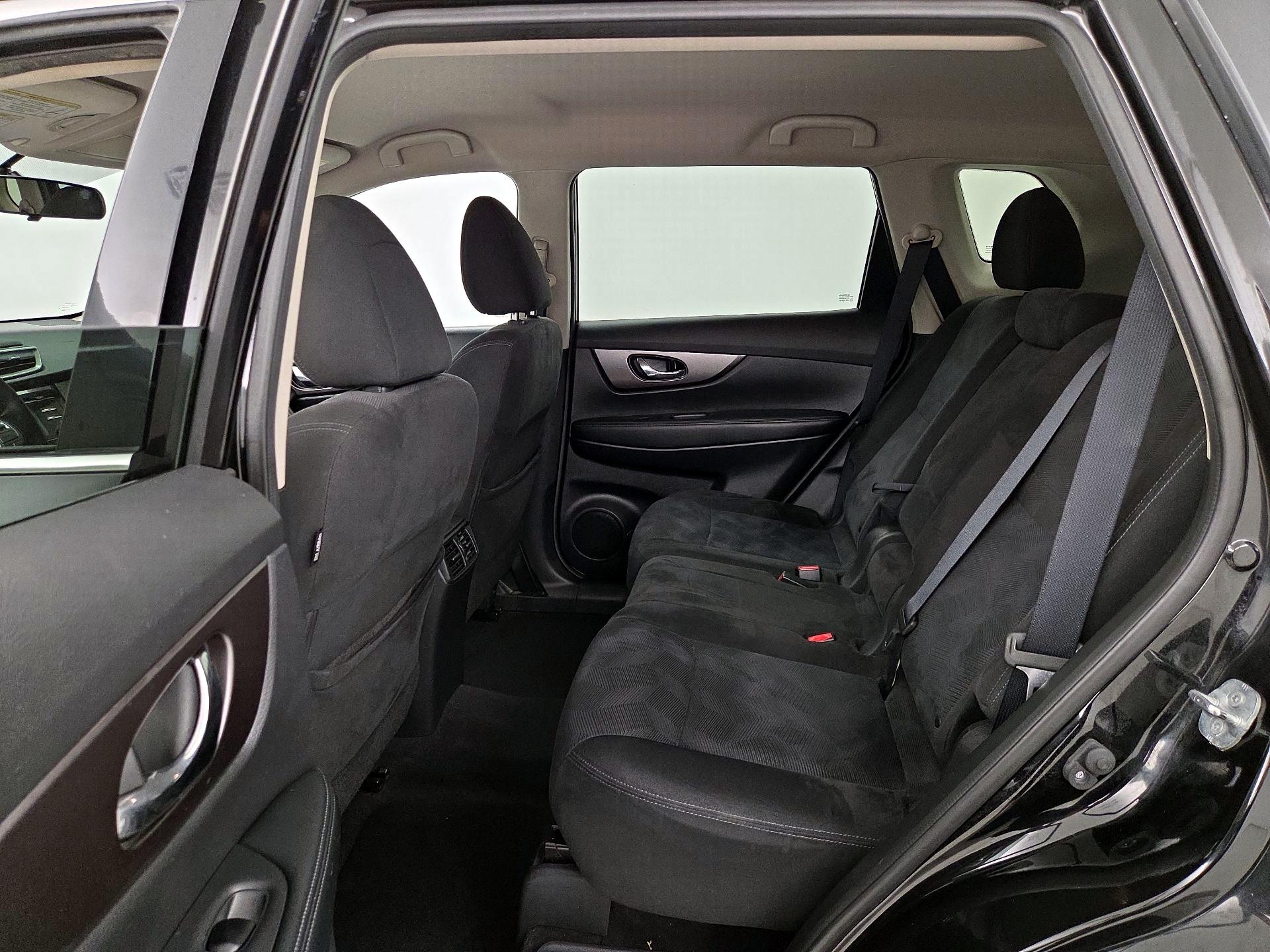 Thumbnail: 2015 Nissan Rogue - 19