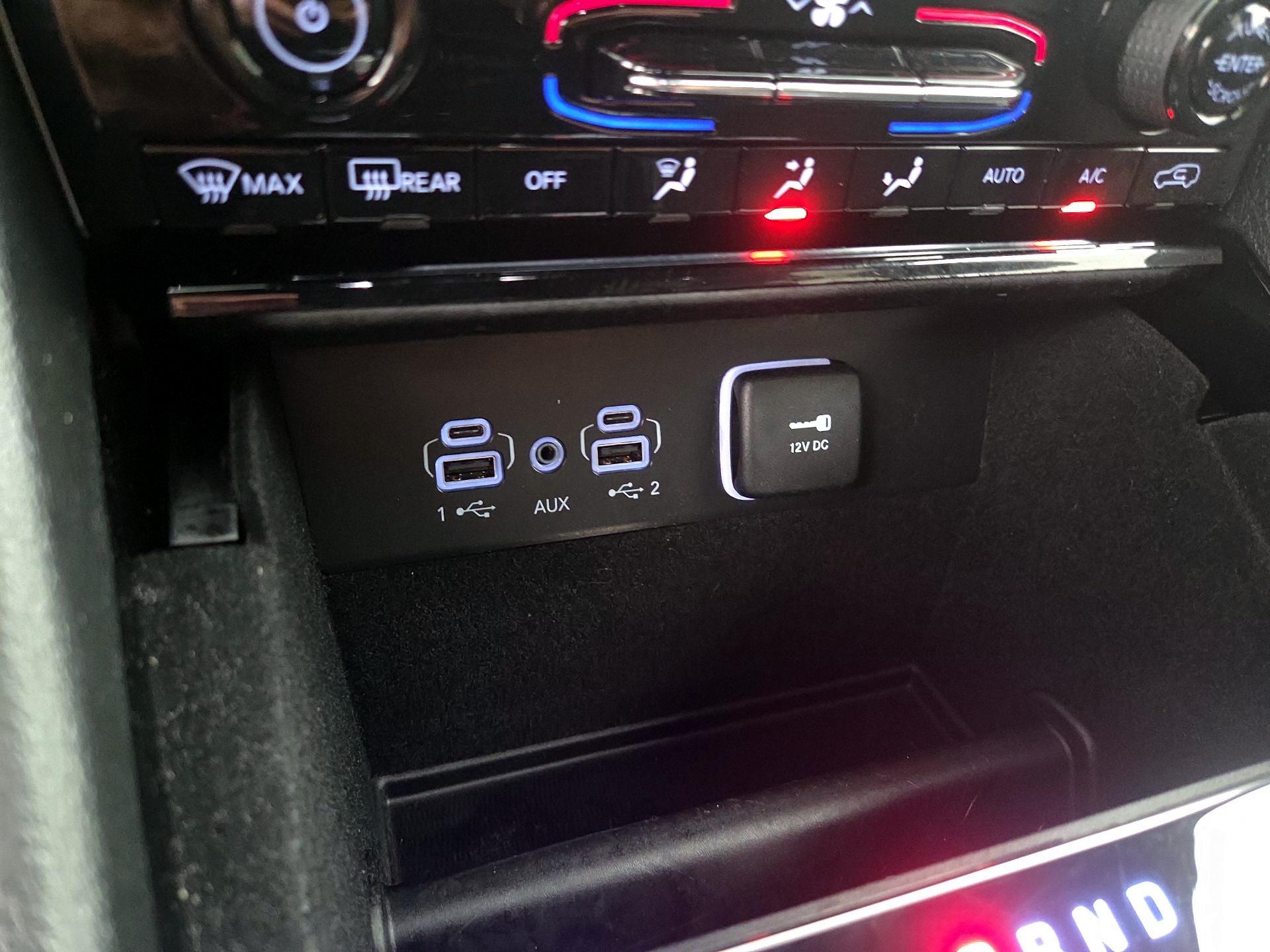 Thumbnail: 2022 Jeep Grand Cherokee - 19