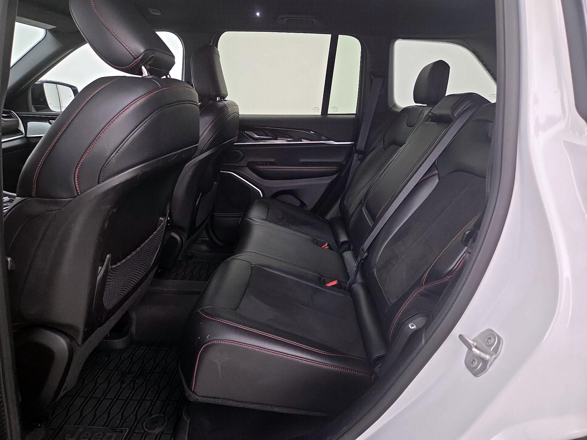 Thumbnail: 2022 Jeep Grand Cherokee - 20