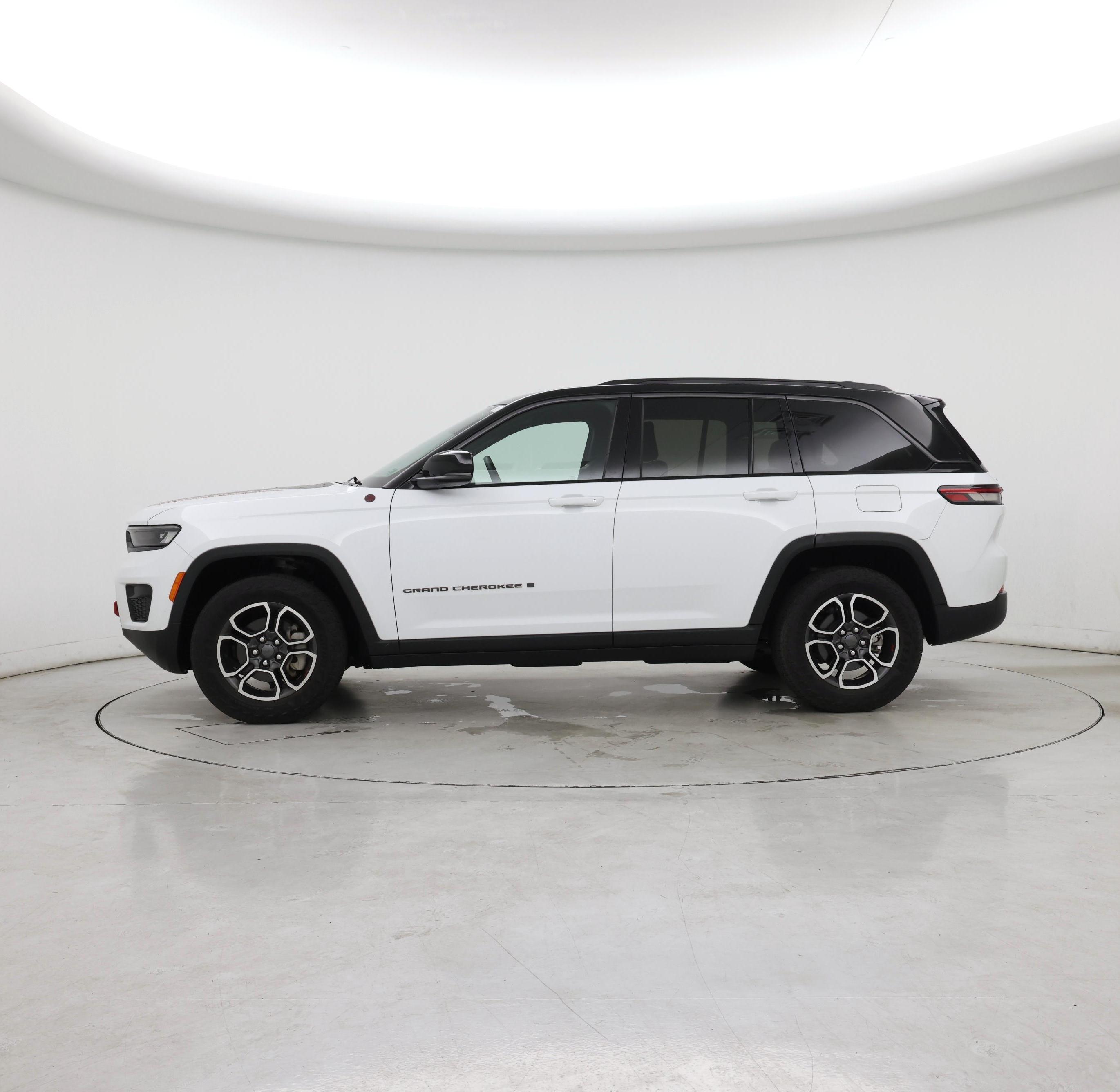 Thumbnail: 2022 Jeep Grand Cherokee - 3