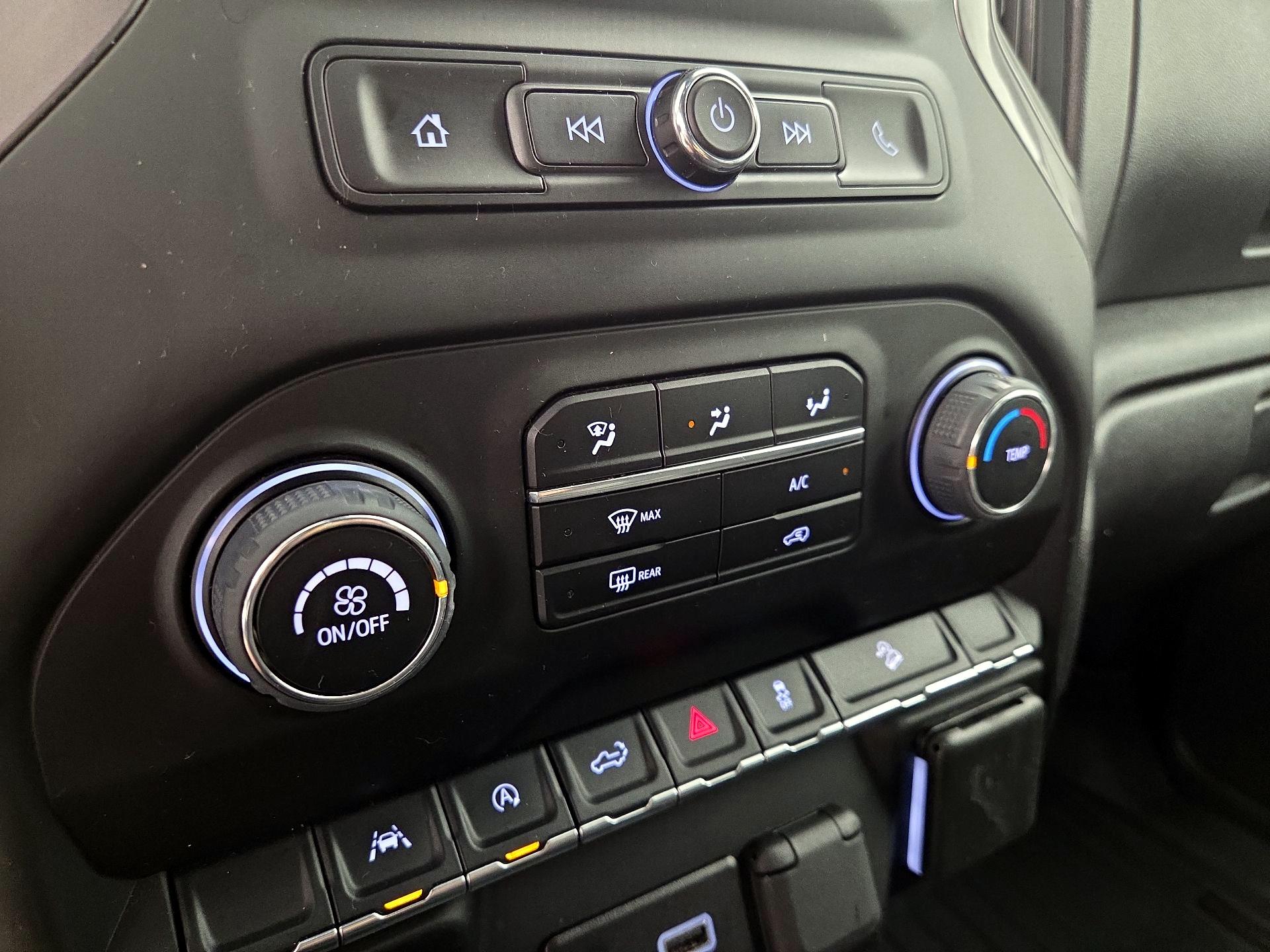 Thumbnail: 2022 Chevrolet Silverado 1500 - 16