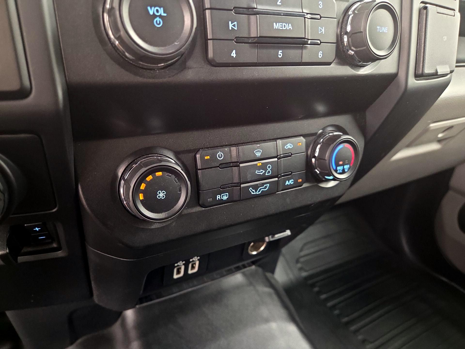 Thumbnail: 2019 Ford F-150 - 16