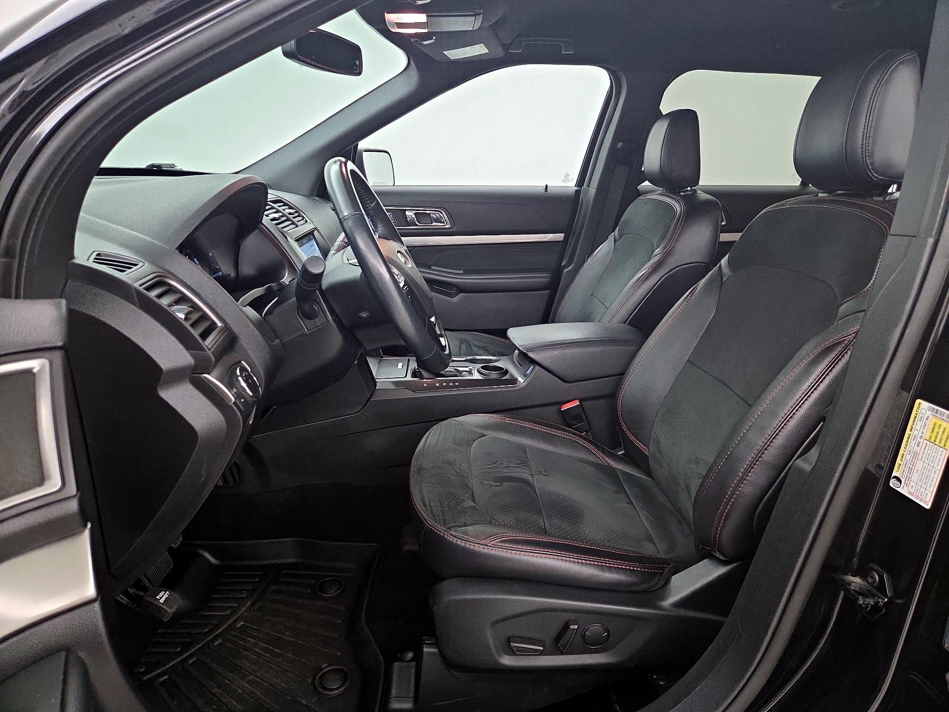 Thumbnail: 2019 Ford Explorer - 11