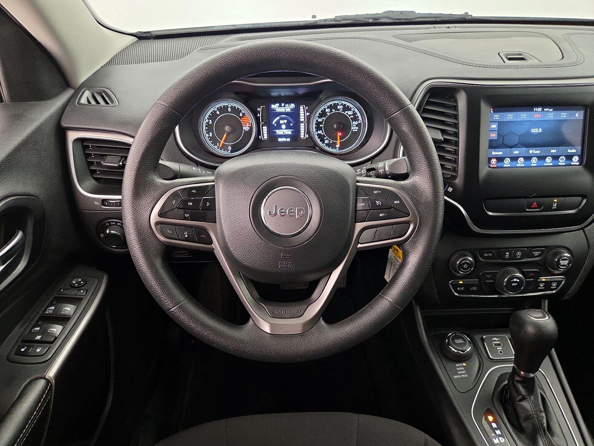 Thumbnail: 2021 Jeep Cherokee - 10