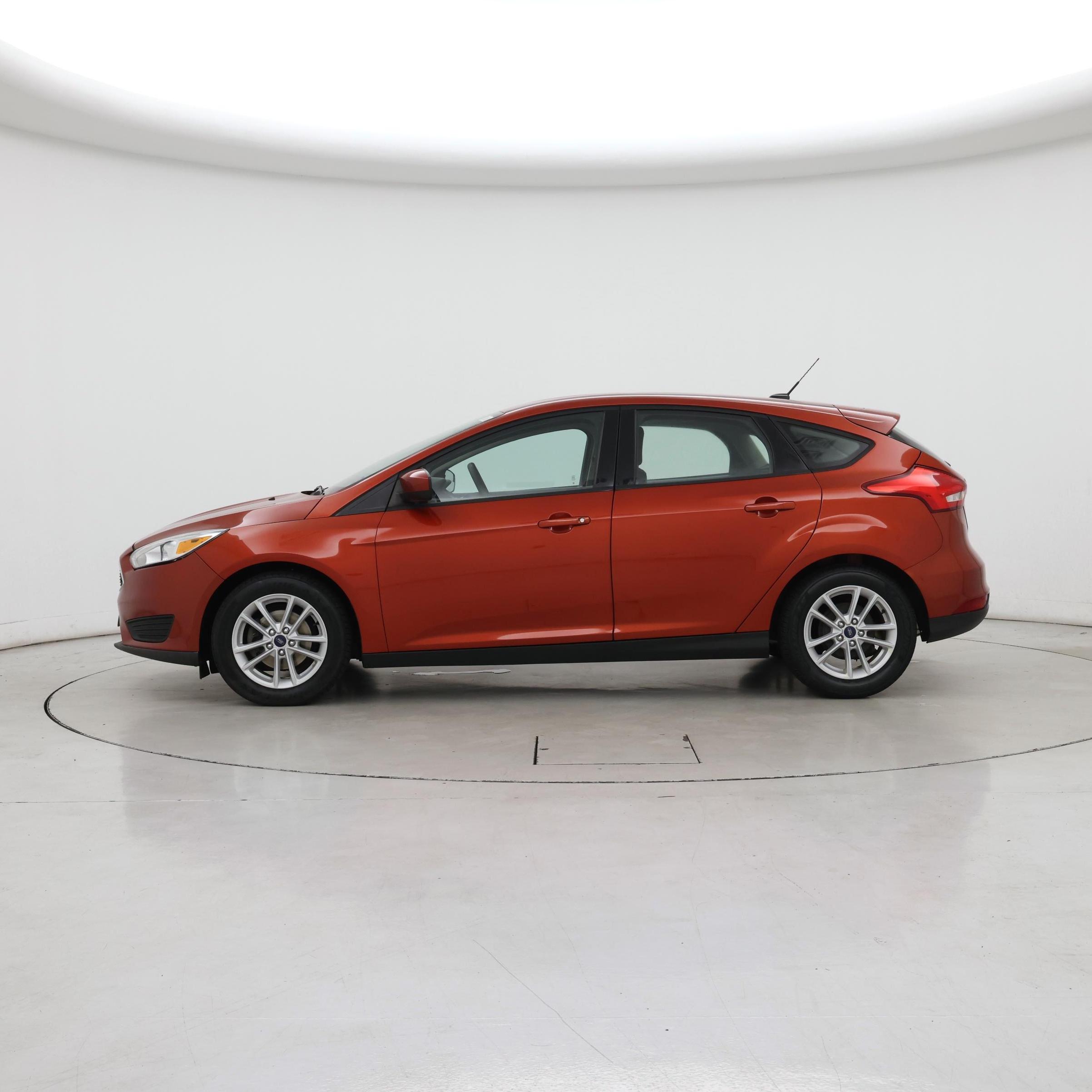 Thumbnail: 2018 Ford Focus - 3