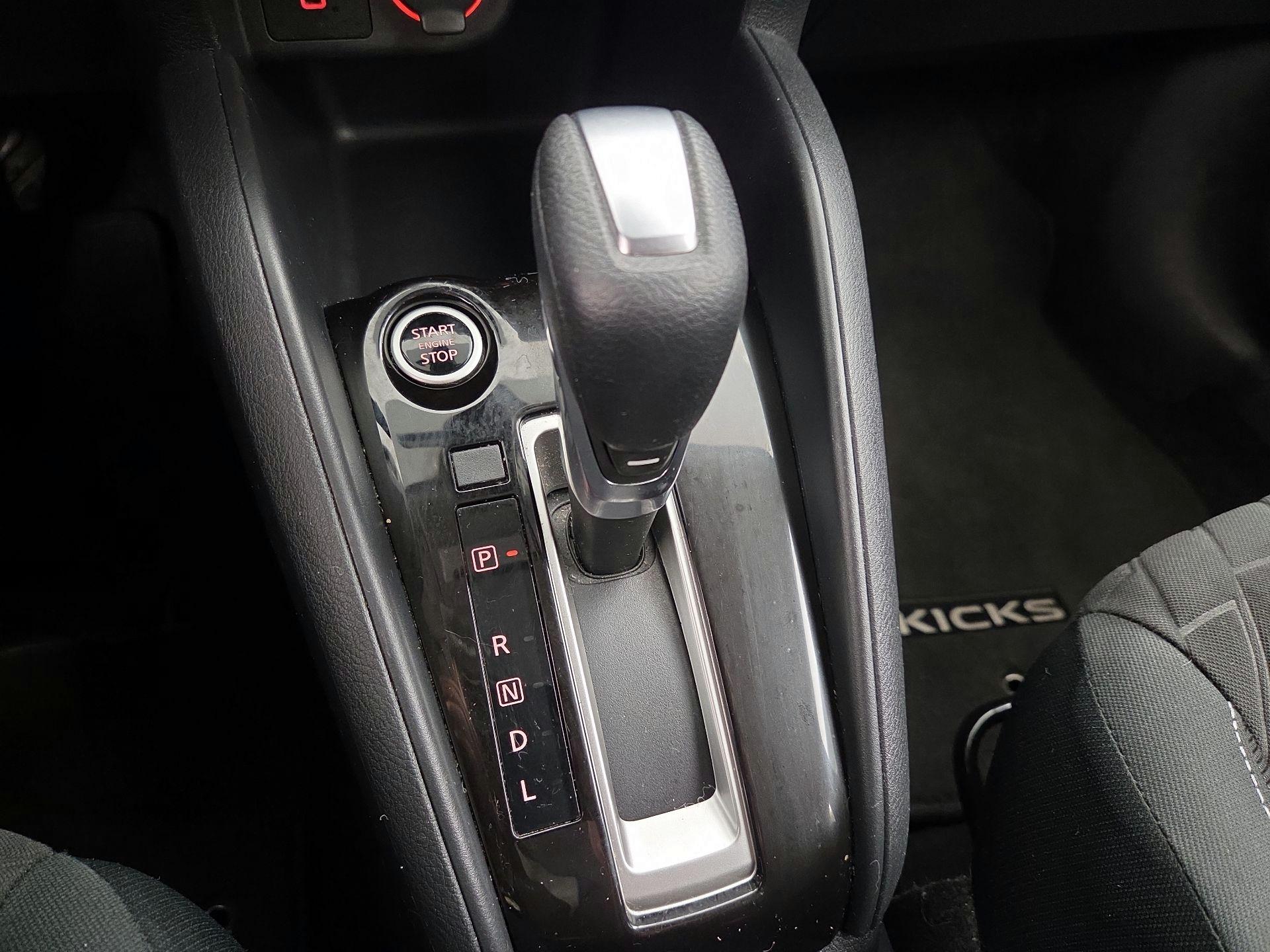 Thumbnail: 2021 Nissan Kicks - 17