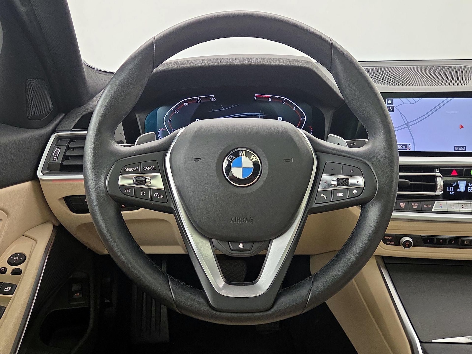 2022 BMW 3 Series 330i - Photo 11