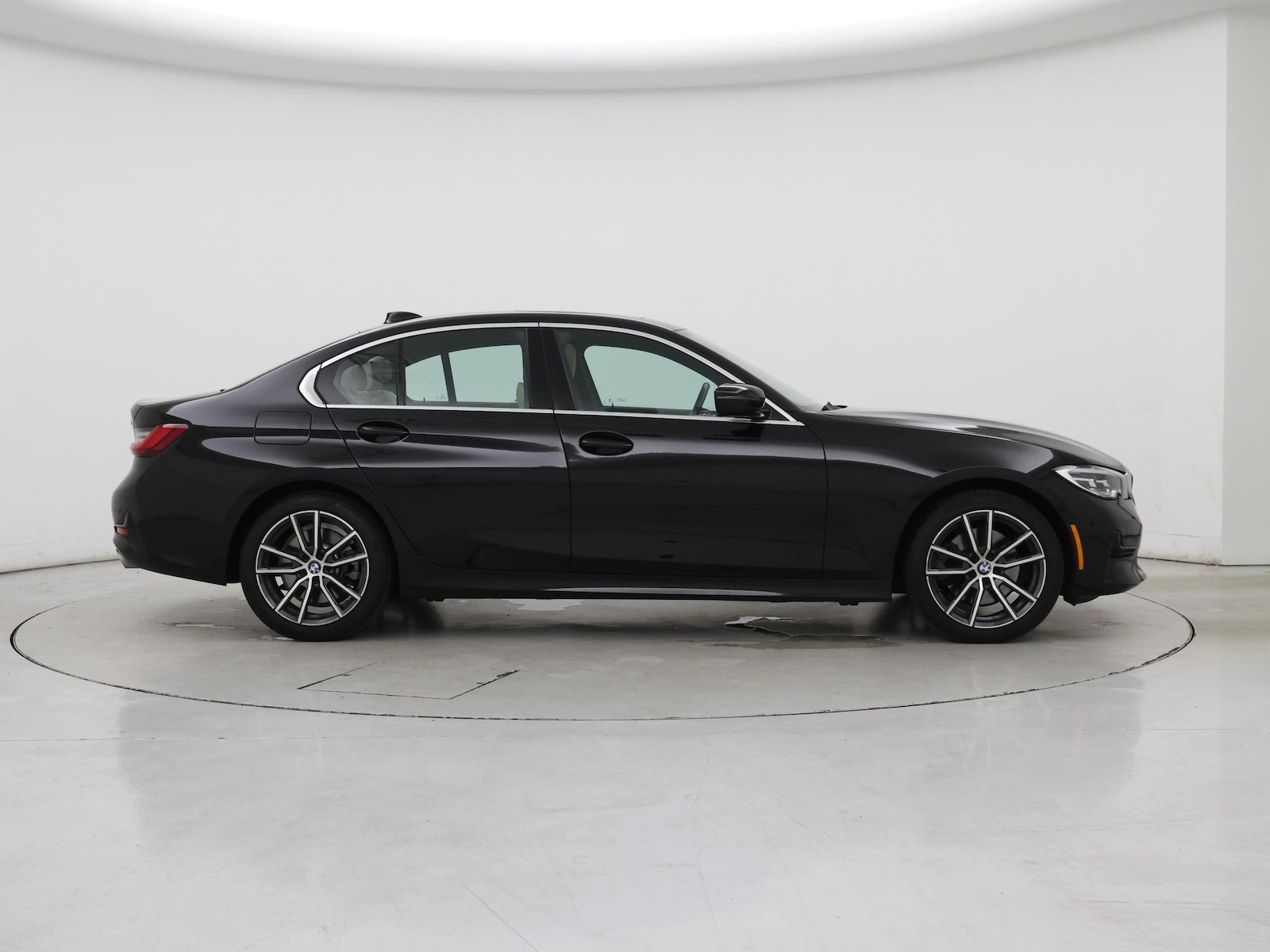 2022 BMW 3 Series 330i - Photo 8