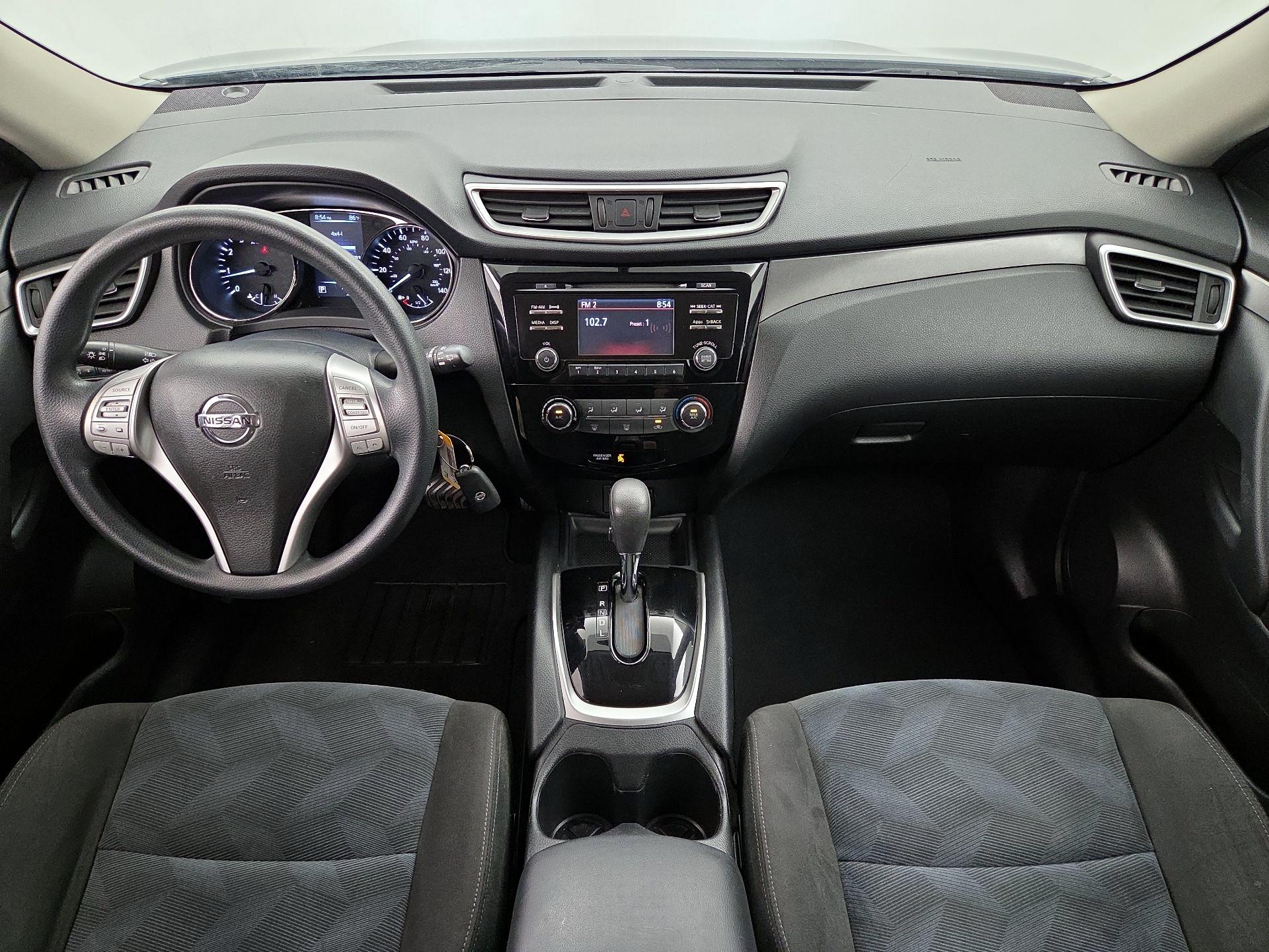 Thumbnail: 2016 Nissan Rogue - 9