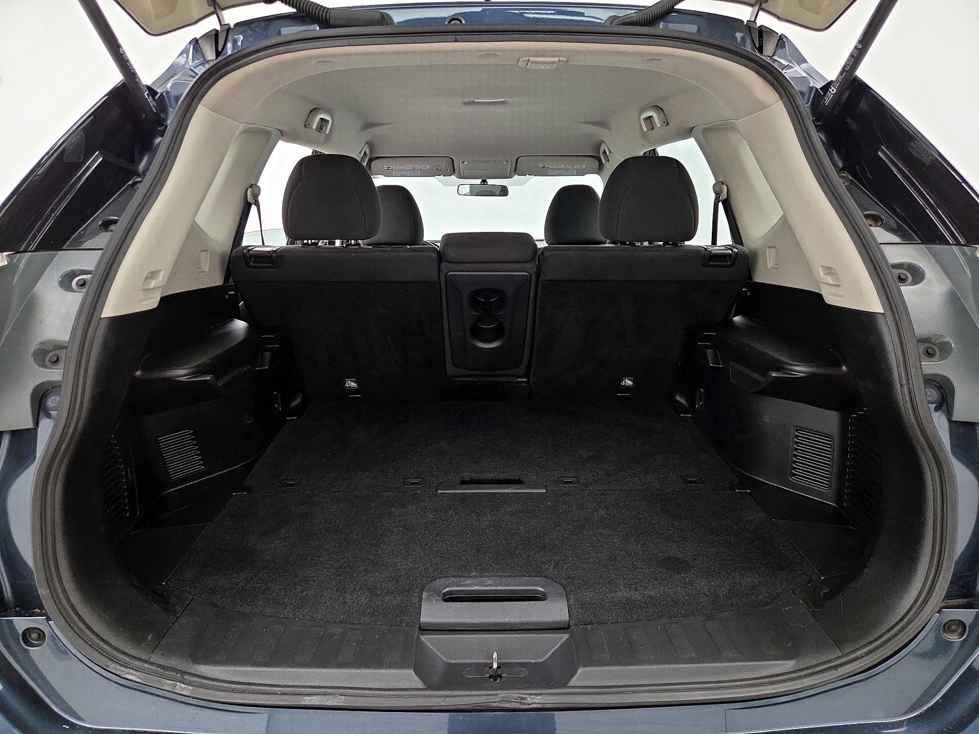 Thumbnail: 2016 Nissan Rogue - 20