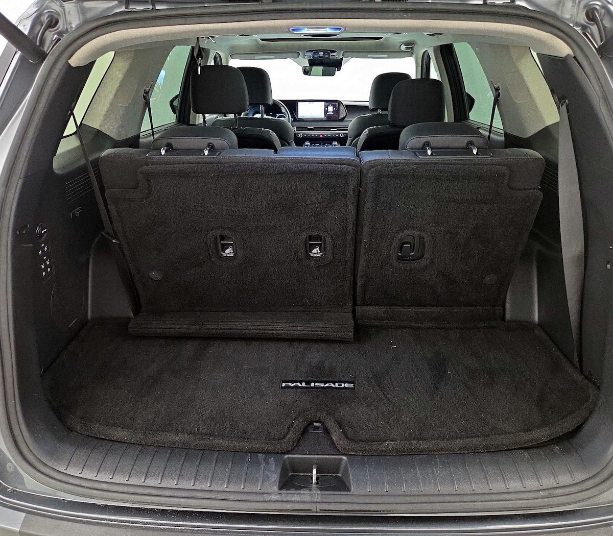 Trunk/Cargo (Seats Up)