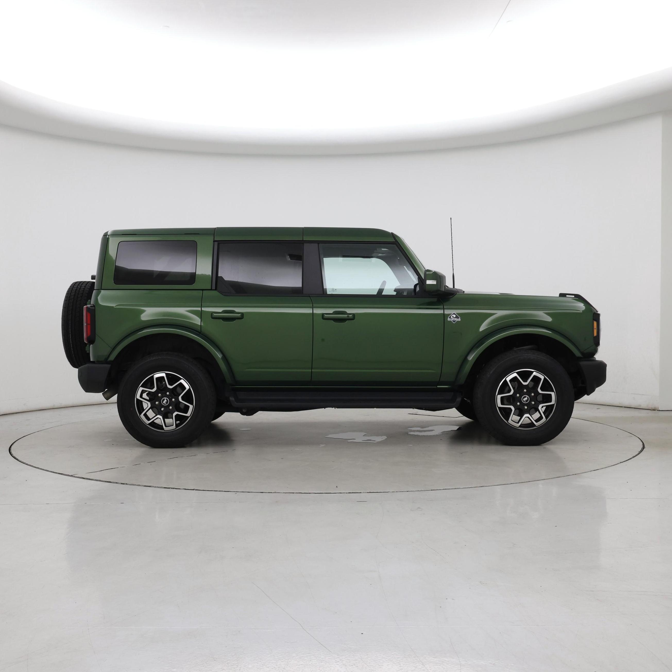 Thumbnail: 2025 Ford Bronco - 7