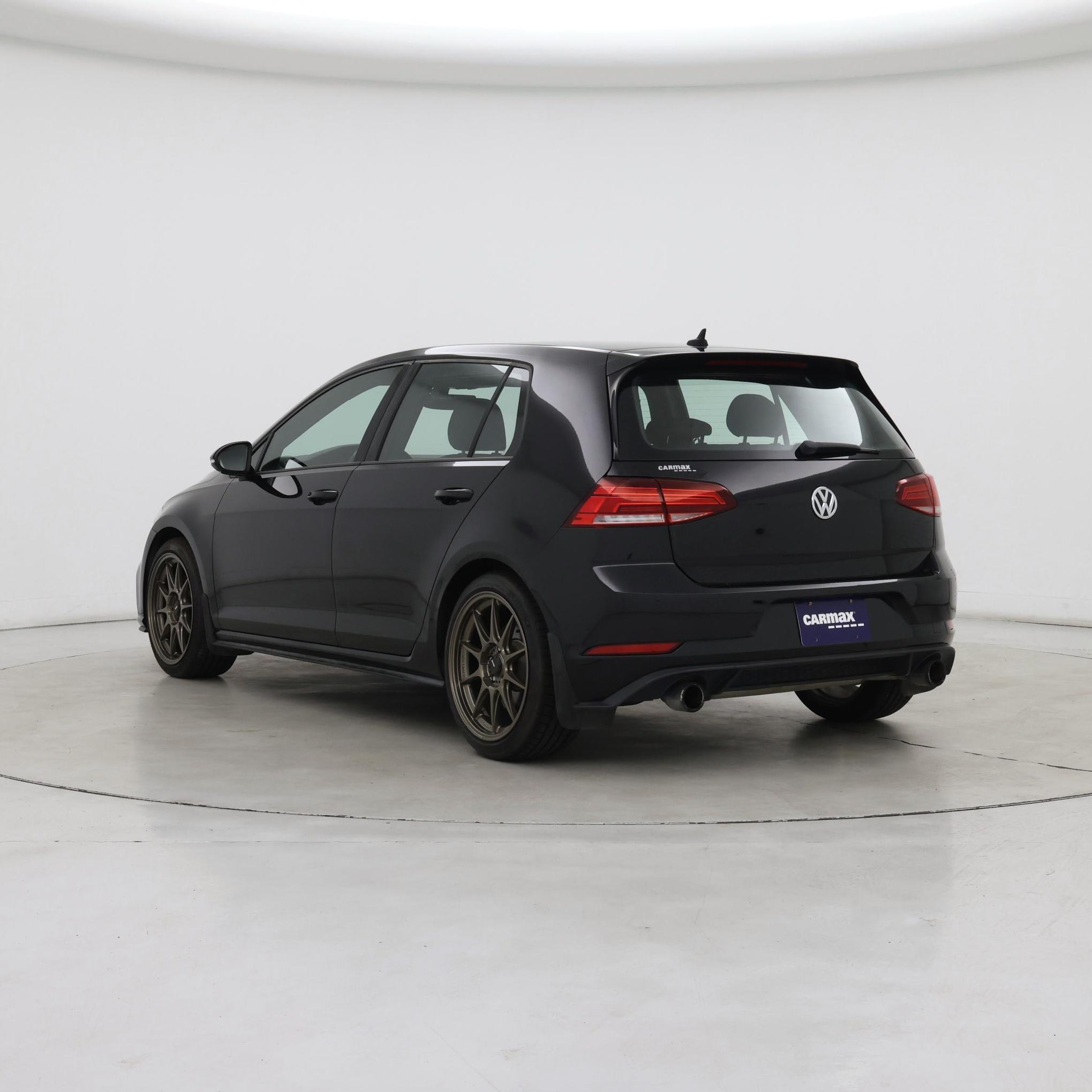 Thumbnail: 2018 Volkswagen Golf - 2