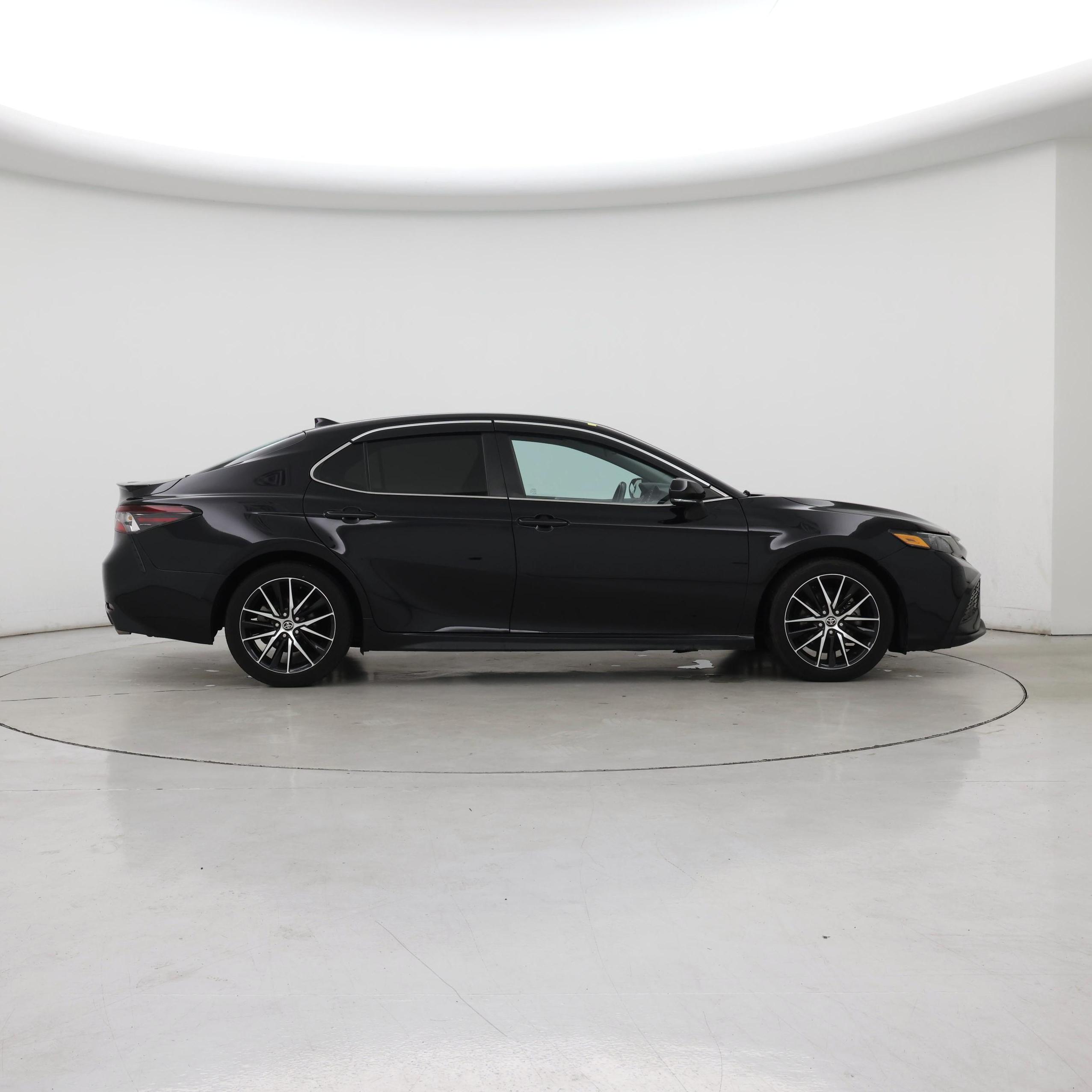 Thumbnail: 2022 Toyota Camry - 7