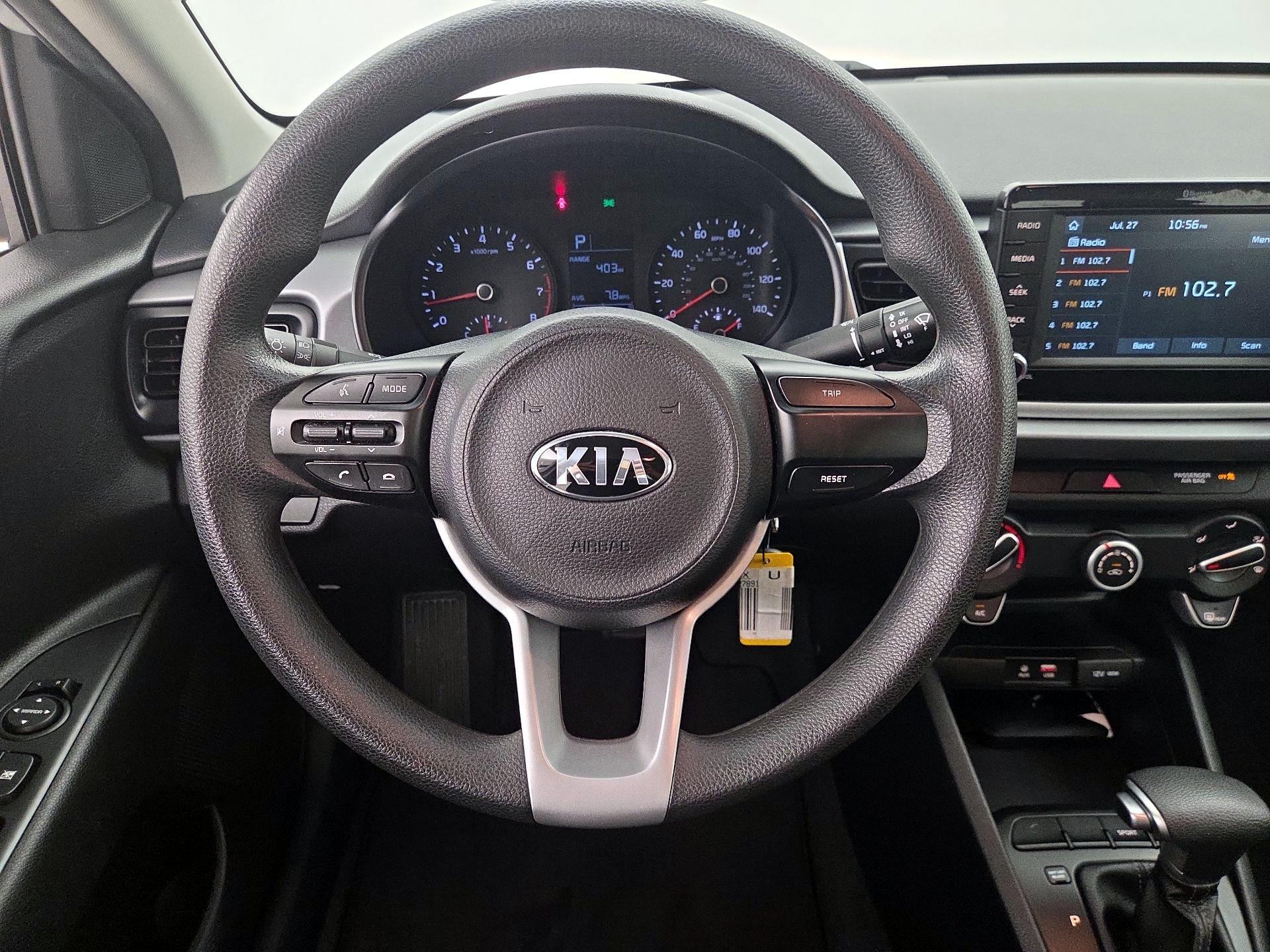 Thumbnail: 2020 Kia Rio - 10