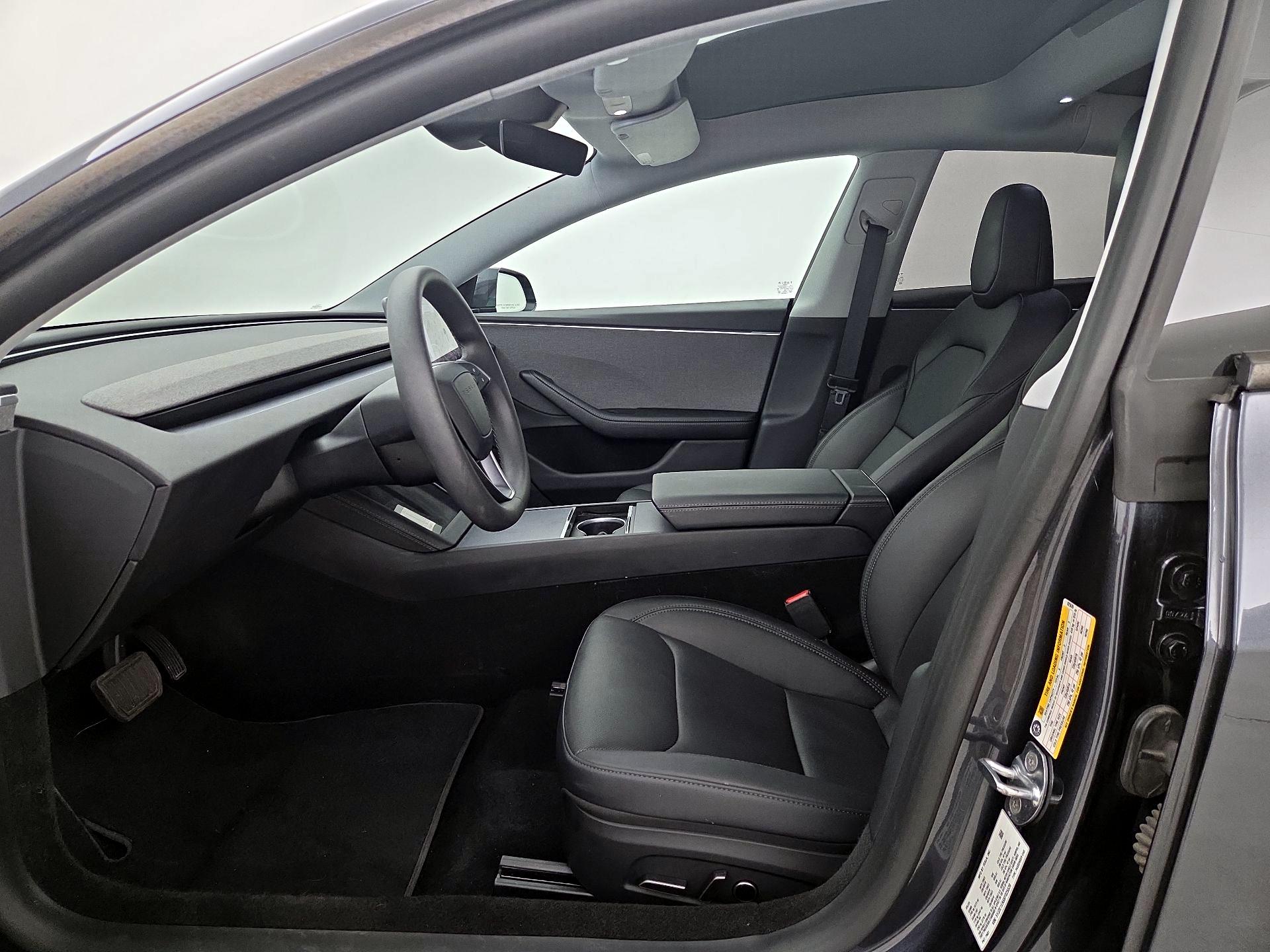 Thumbnail: 2025 Tesla Model 3 - 11