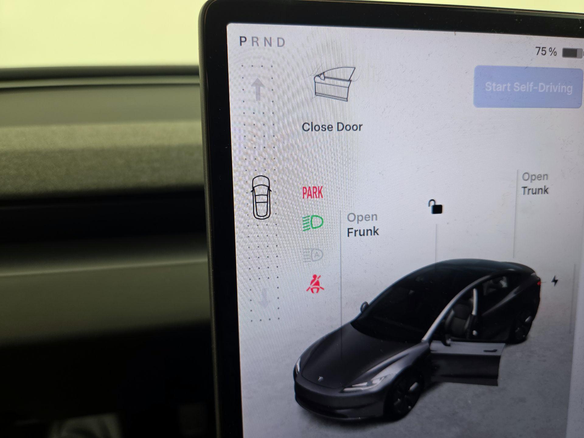 Thumbnail: 2025 Tesla Model 3 - 17