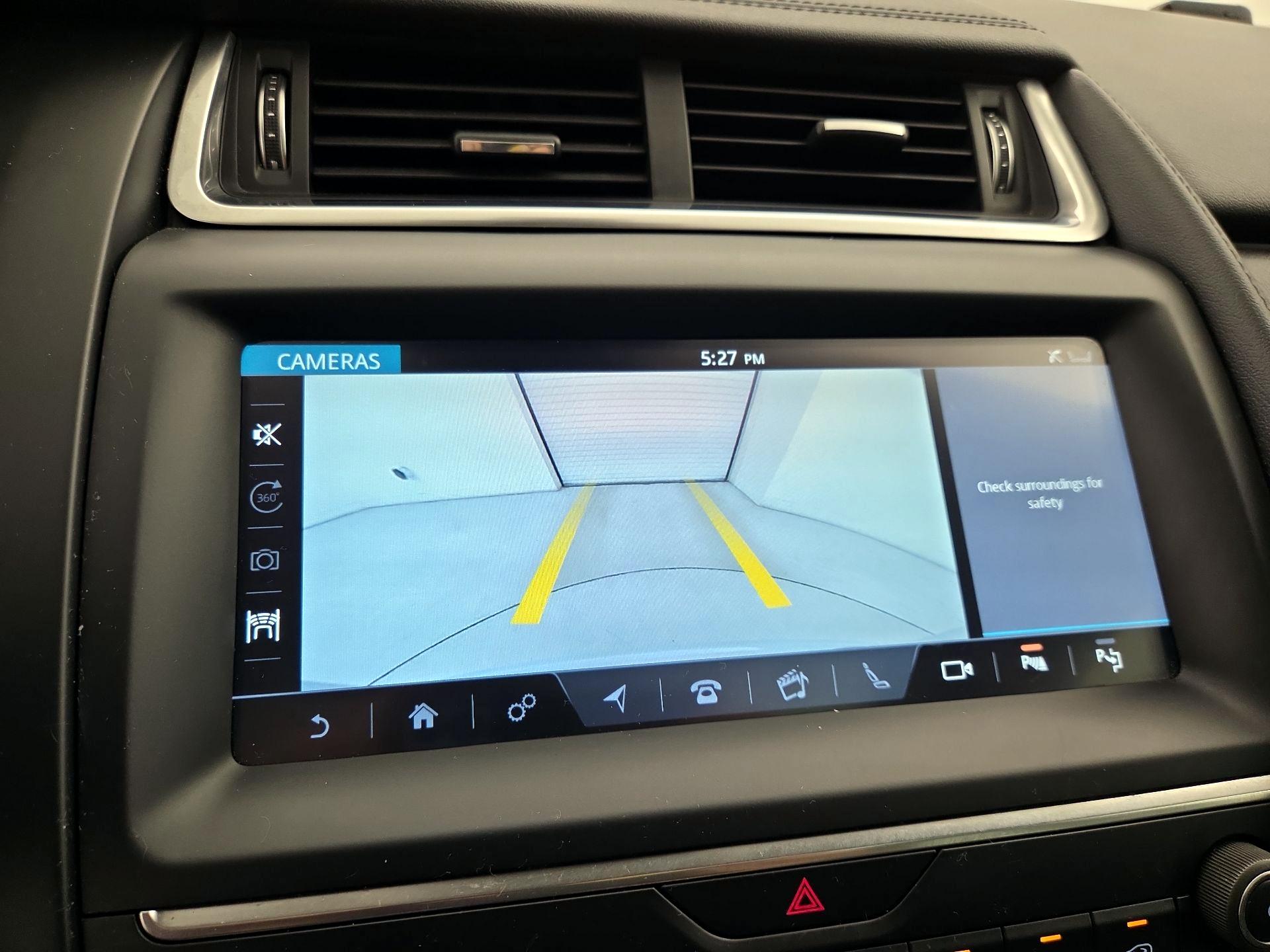 Thumbnail: 2019 Jaguar E-Pace - 15