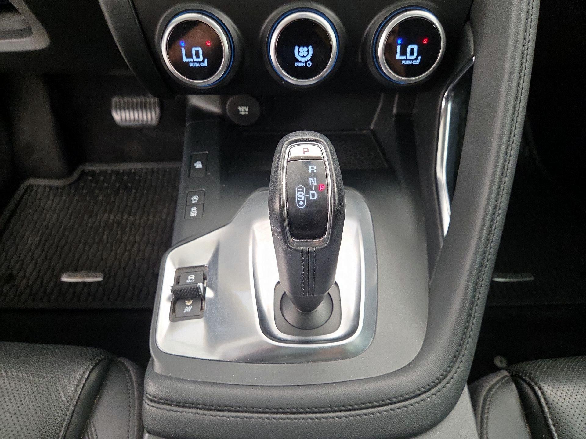 Thumbnail: 2019 Jaguar E-Pace - 18