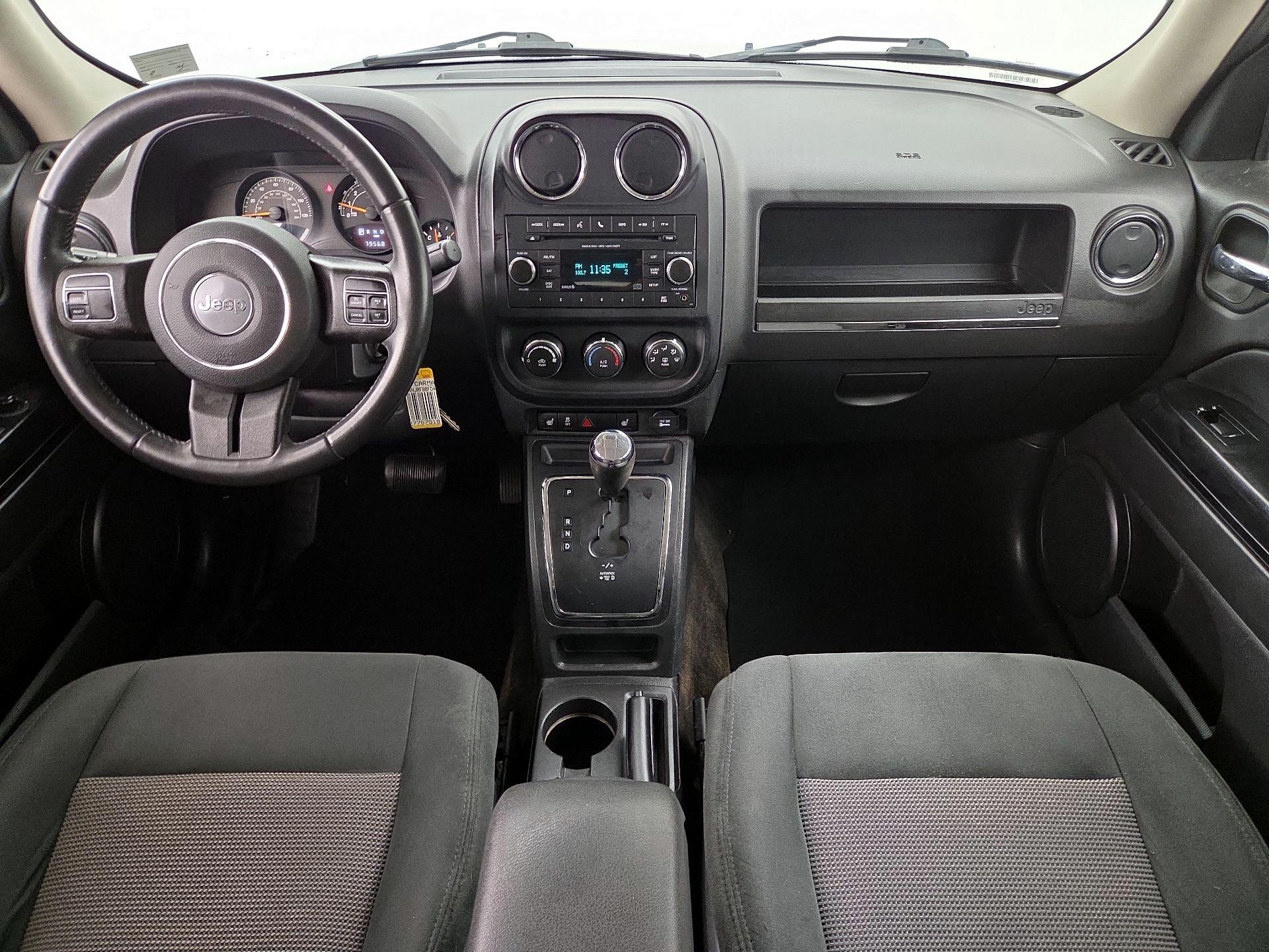 Thumbnail: 2015 Jeep Patriot - 9
