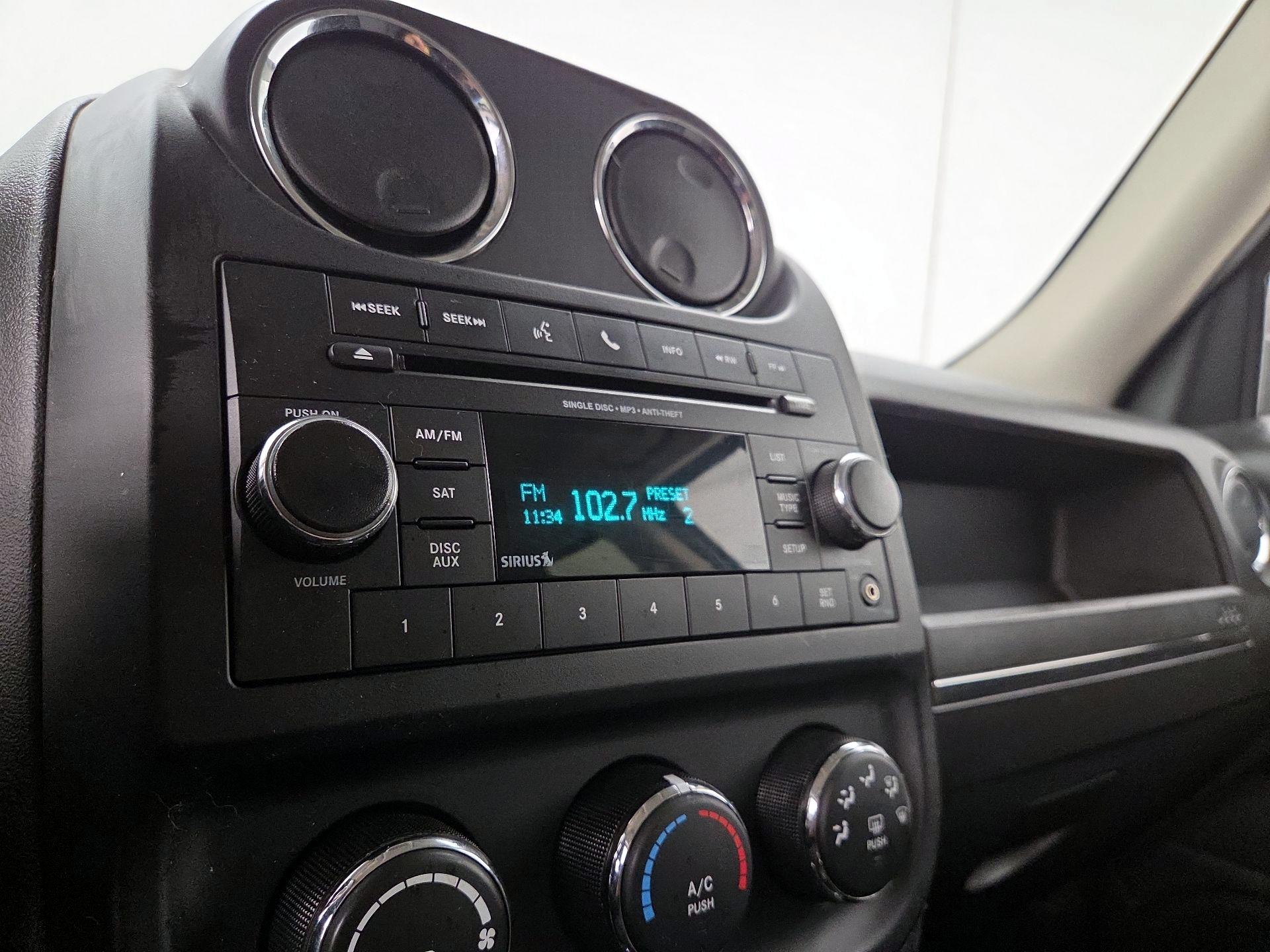 Thumbnail: 2015 Jeep Patriot - 13