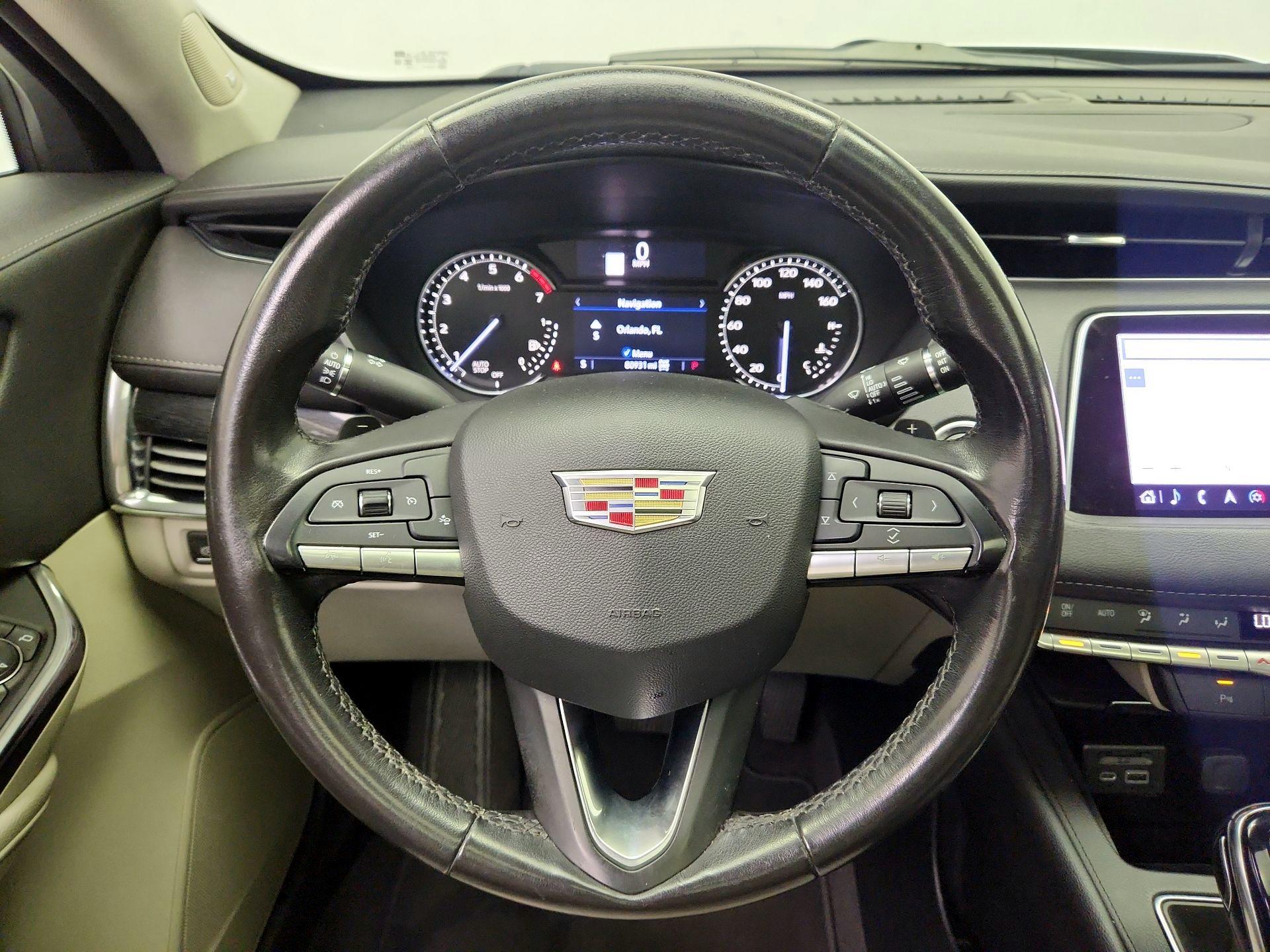 Thumbnail: 2020 Cadillac XT4 - 10