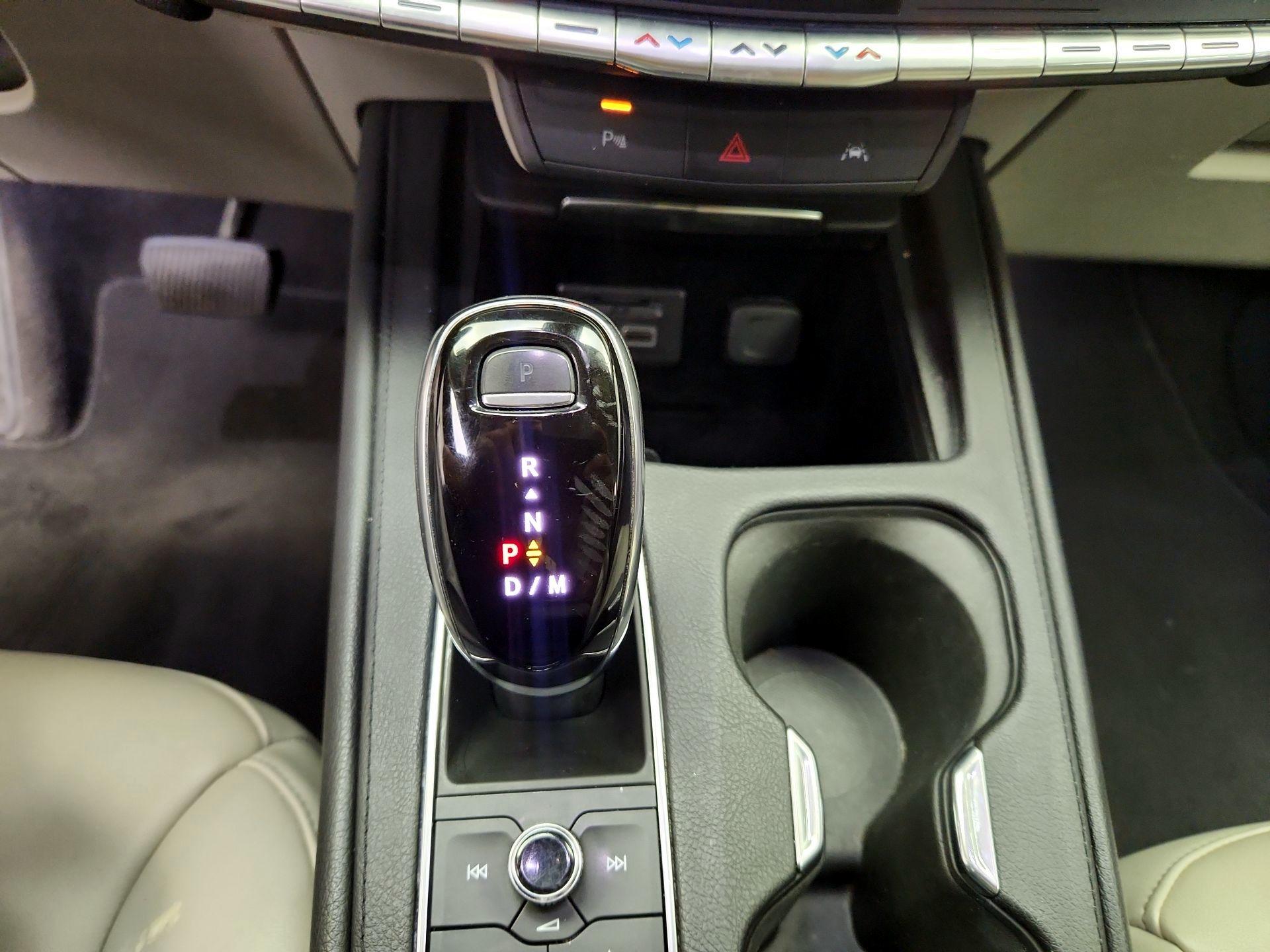 Thumbnail: 2020 Cadillac XT4 - 18