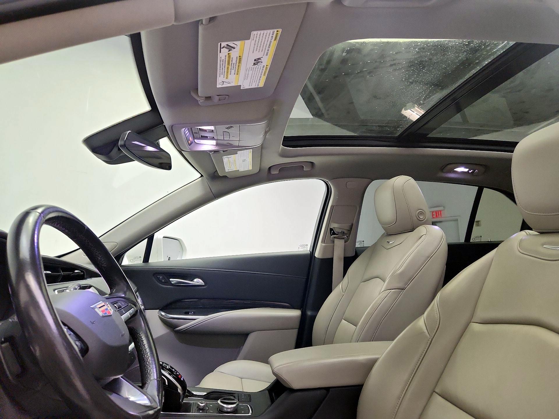 Thumbnail: 2020 Cadillac XT4 - 20
