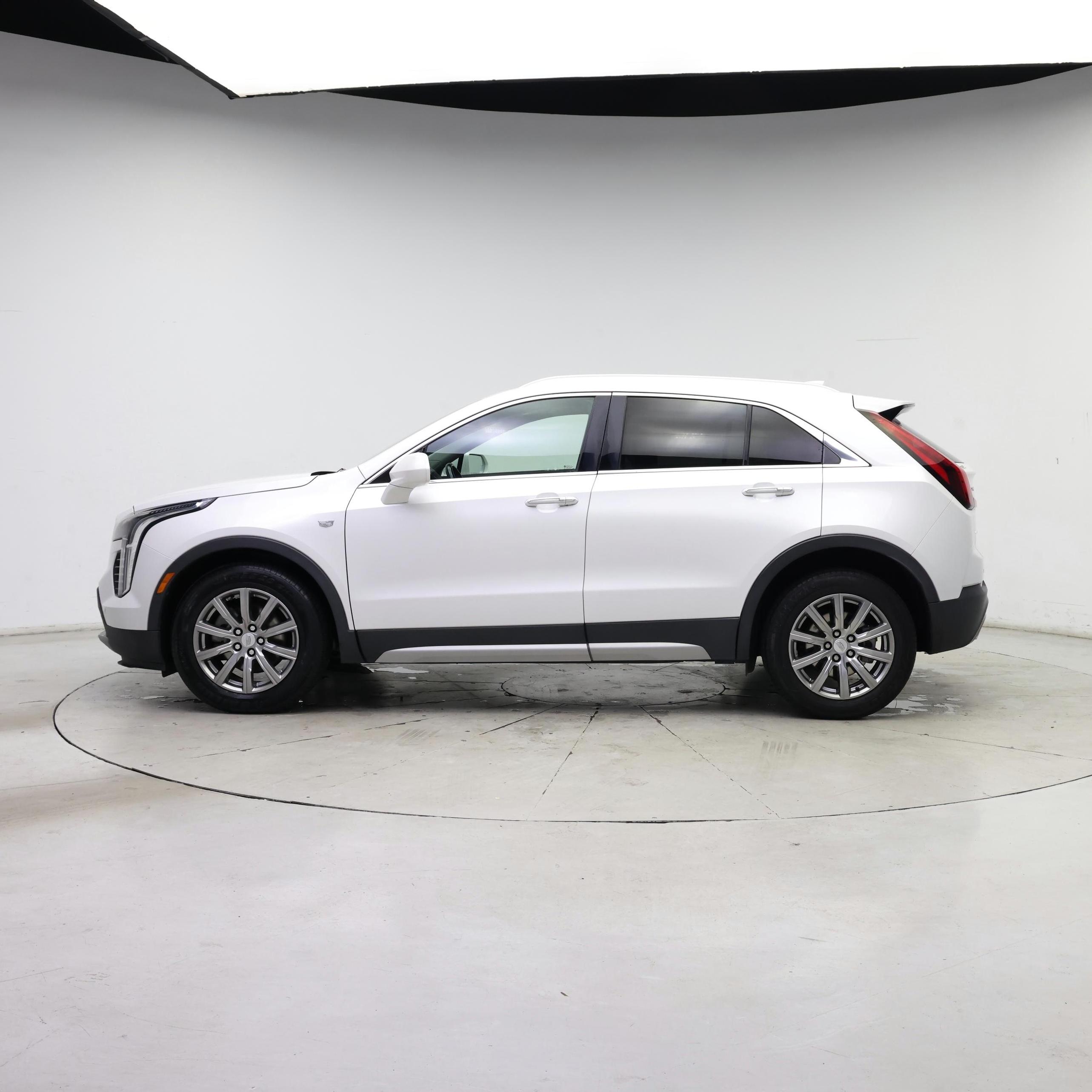 Thumbnail: 2020 Cadillac XT4 - 3