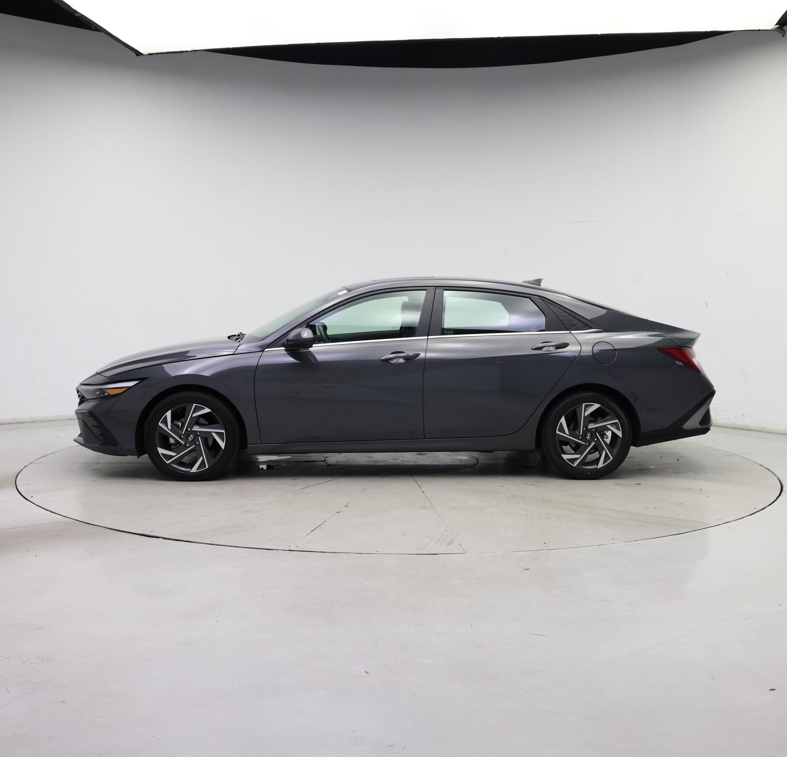 Thumbnail: 2024 Hyundai Elantra - 3